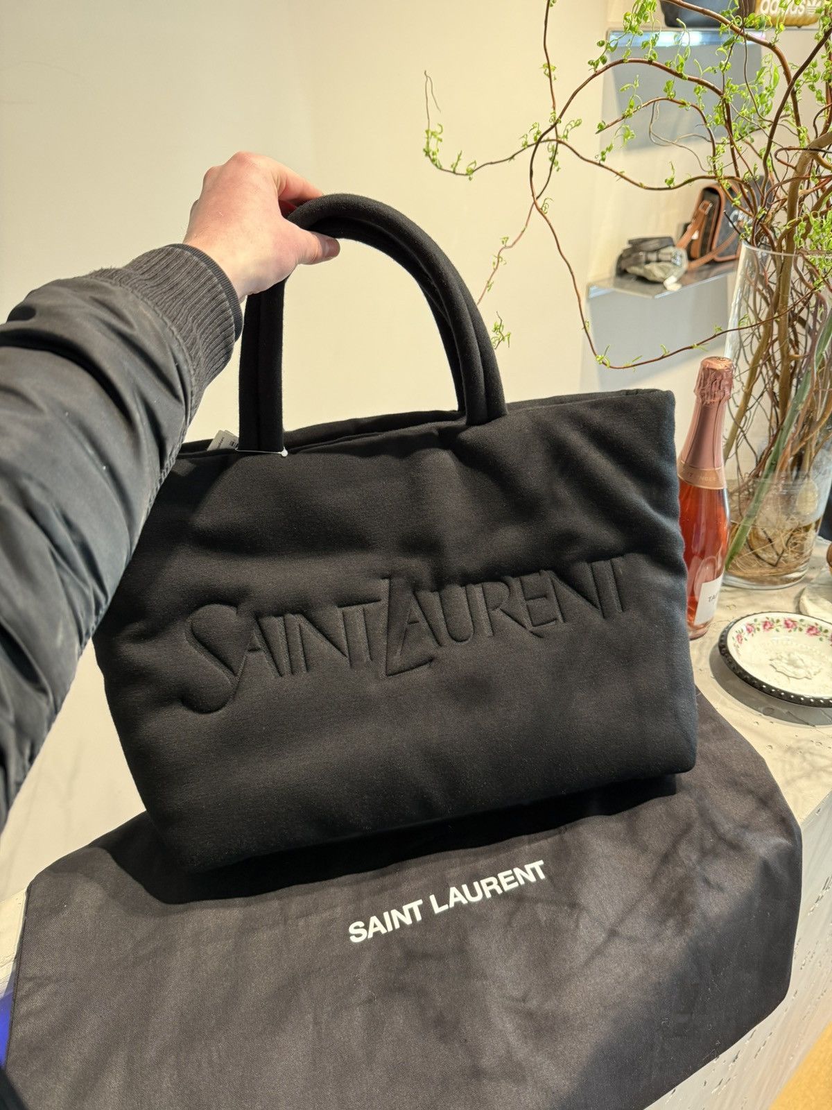 Saint Laurent Paris BNWT Saint Laurent Logo Tote Bag Size ONE SIZE - 1 Thumbnail