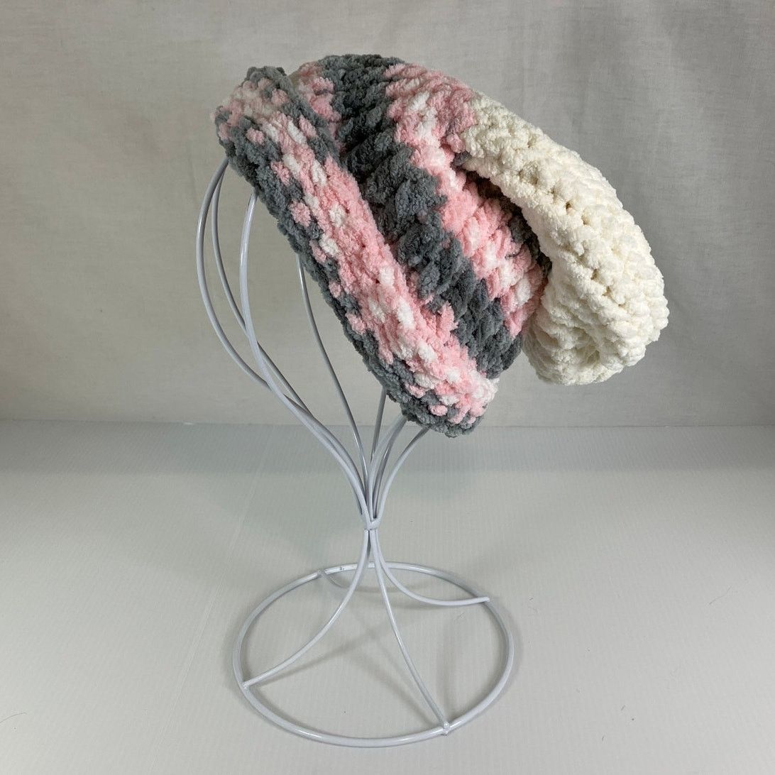 Handmade NWT Handmade Chunky Knitted Kid/Teen Slouchy Beanie Size ONE SIZE - 1 Thumbnail