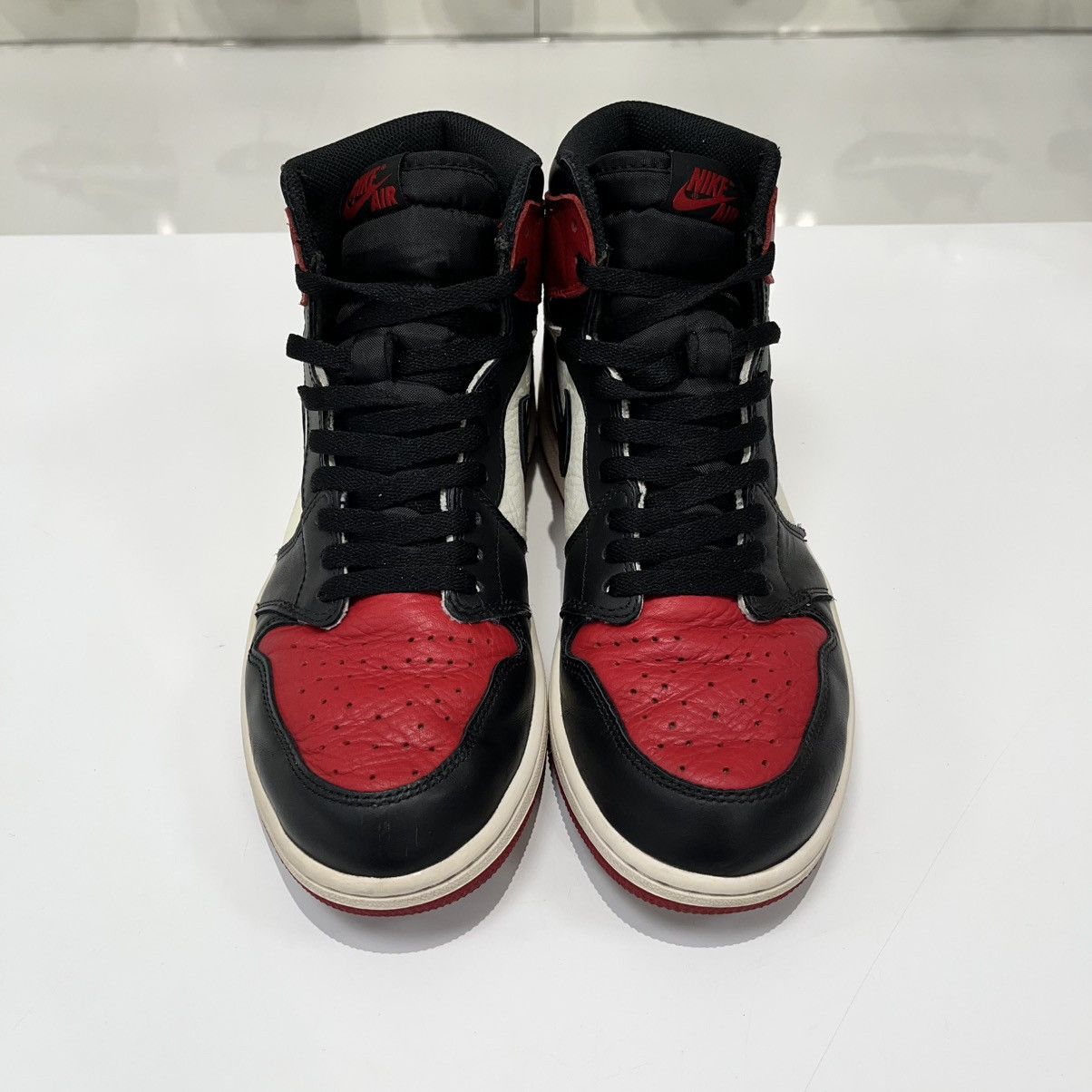 Air Jordan 1 Retro High Bred Toe