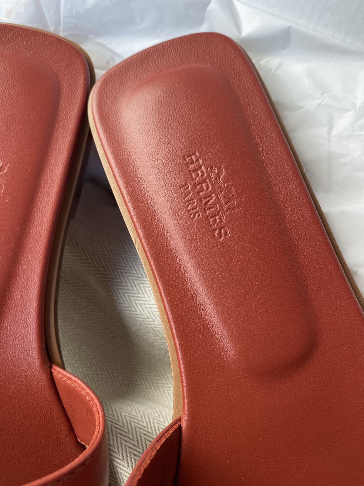 Hermes Hermes authentic Oran sandal size 38 Orange Brûlée Color Size US 7 / IT 37 - 4 Thumbnail