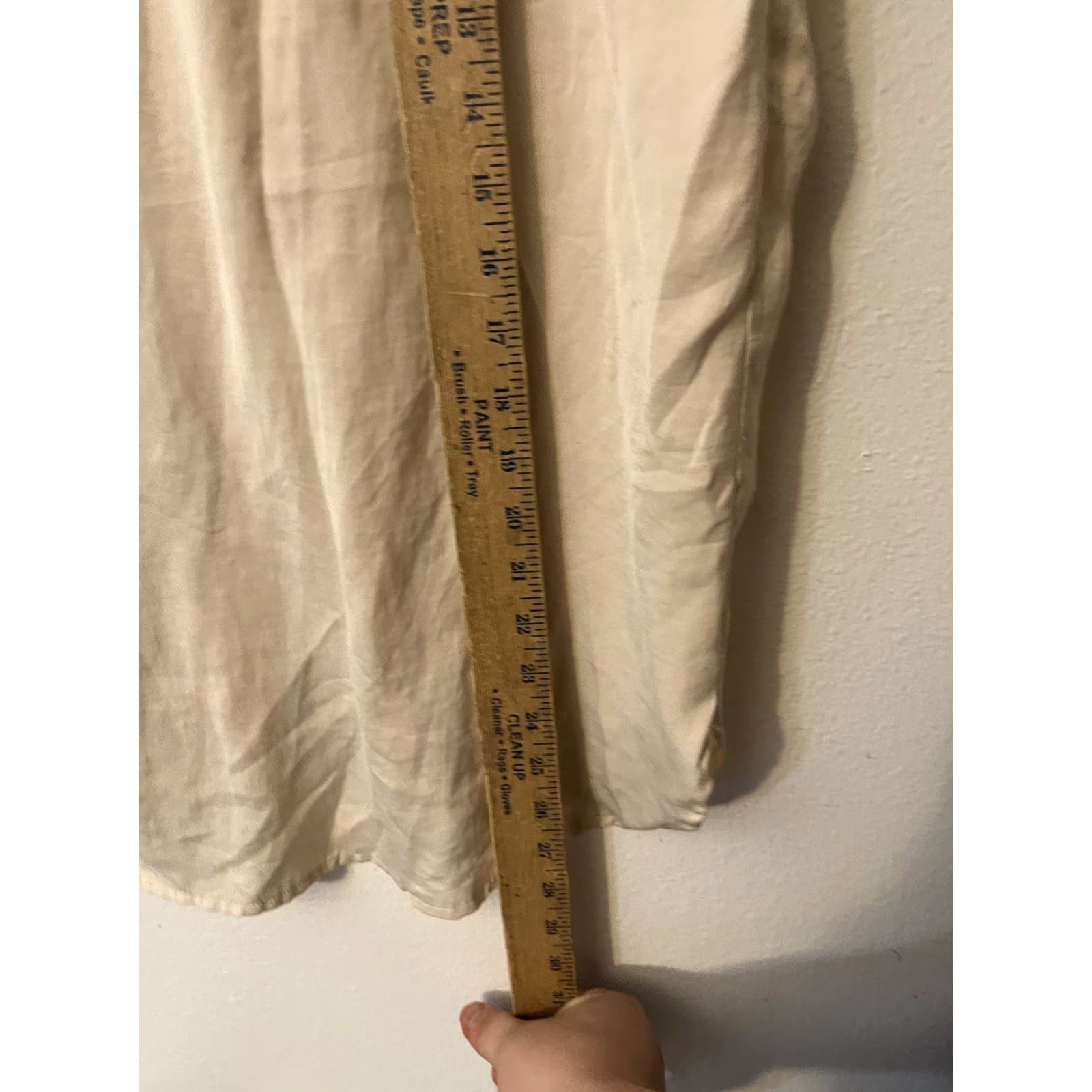 Vince Camuto Vince Camuto Blouse Women’s M Beige Sleeveless Button Up Top Size M / US 6-8 / IT 42-44 - 5 Thumbnail