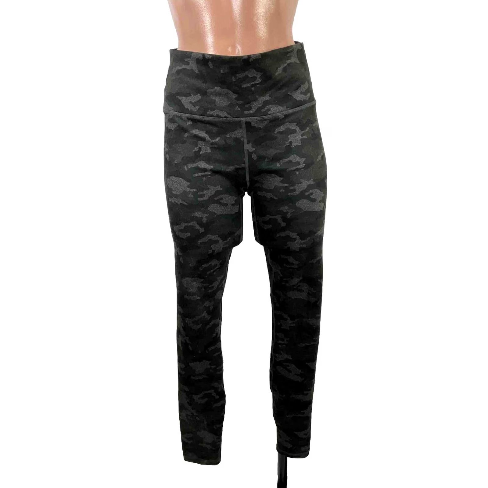 Fabletics Fabletics High Rise Powerhold Leggings - Black and Gray Camo - Women's Medium - Leggings - Skinny - Activewear Size 32" / US 10 / IT 46 - 3 Thumbnail