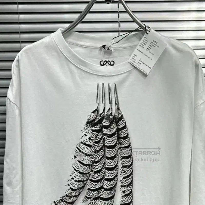 Loewe Loewe White Cotton Women's T-Shirt . Size M / US 6-8 / IT 42-44 - 4 Thumbnail