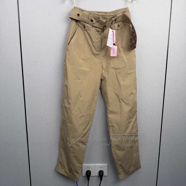 Louis Vuitton Louis Vuitton Khaki full logo belt slacks pants Size US 36 / EU 52 - 1 Thumbnail