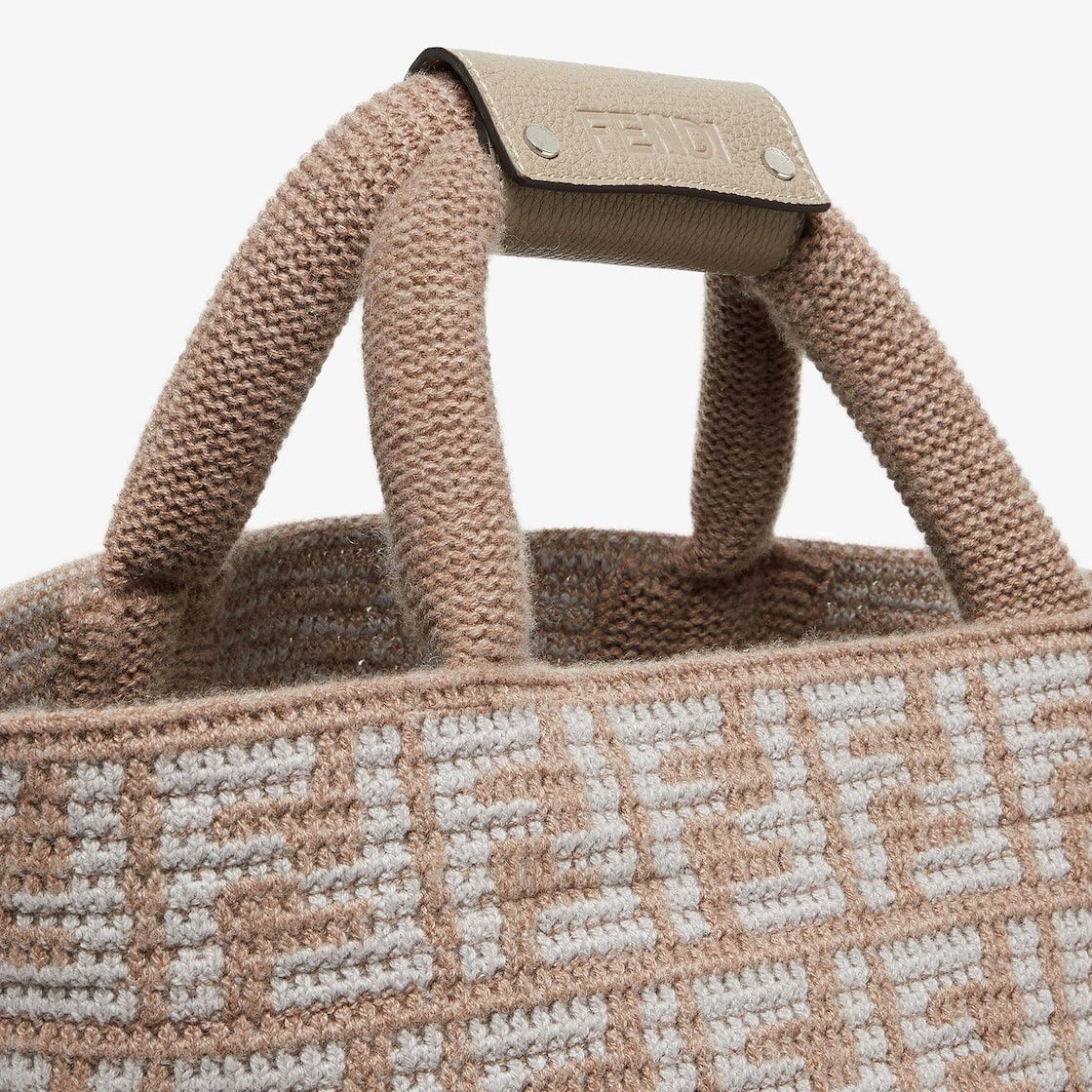 Fendi o1s1wg110925 Size:OS/FF Shopping Bag in Beige Size ONE SIZE - 5 Thumbnail