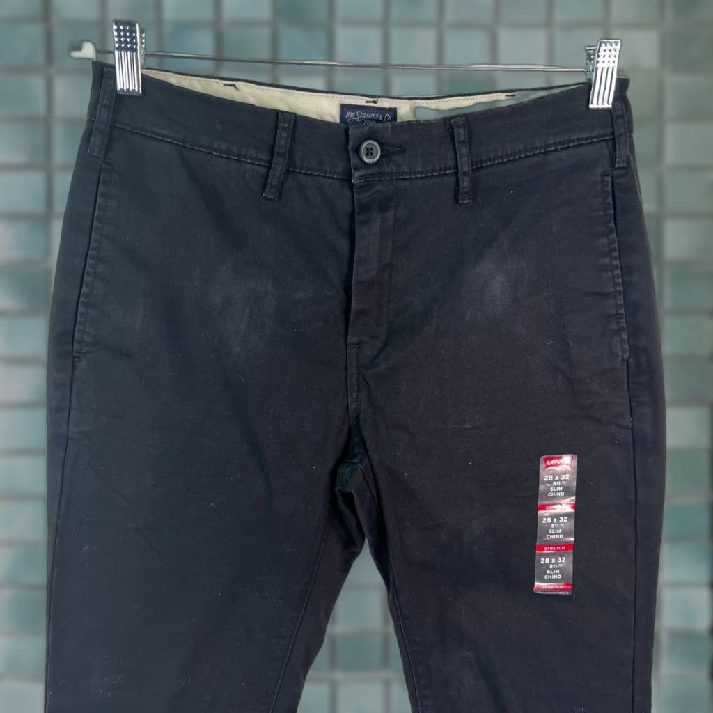 Levi's VINTAGE: No — Levis 511 Mens Straight Leg Relaxed Mid Rise Casual Black Jeans 30X32, Levi's Mens Jeans, 5-Pocket, Regular Fit, Beige Canvas? Size US 38 / EU 54 - 1 Thumbnail