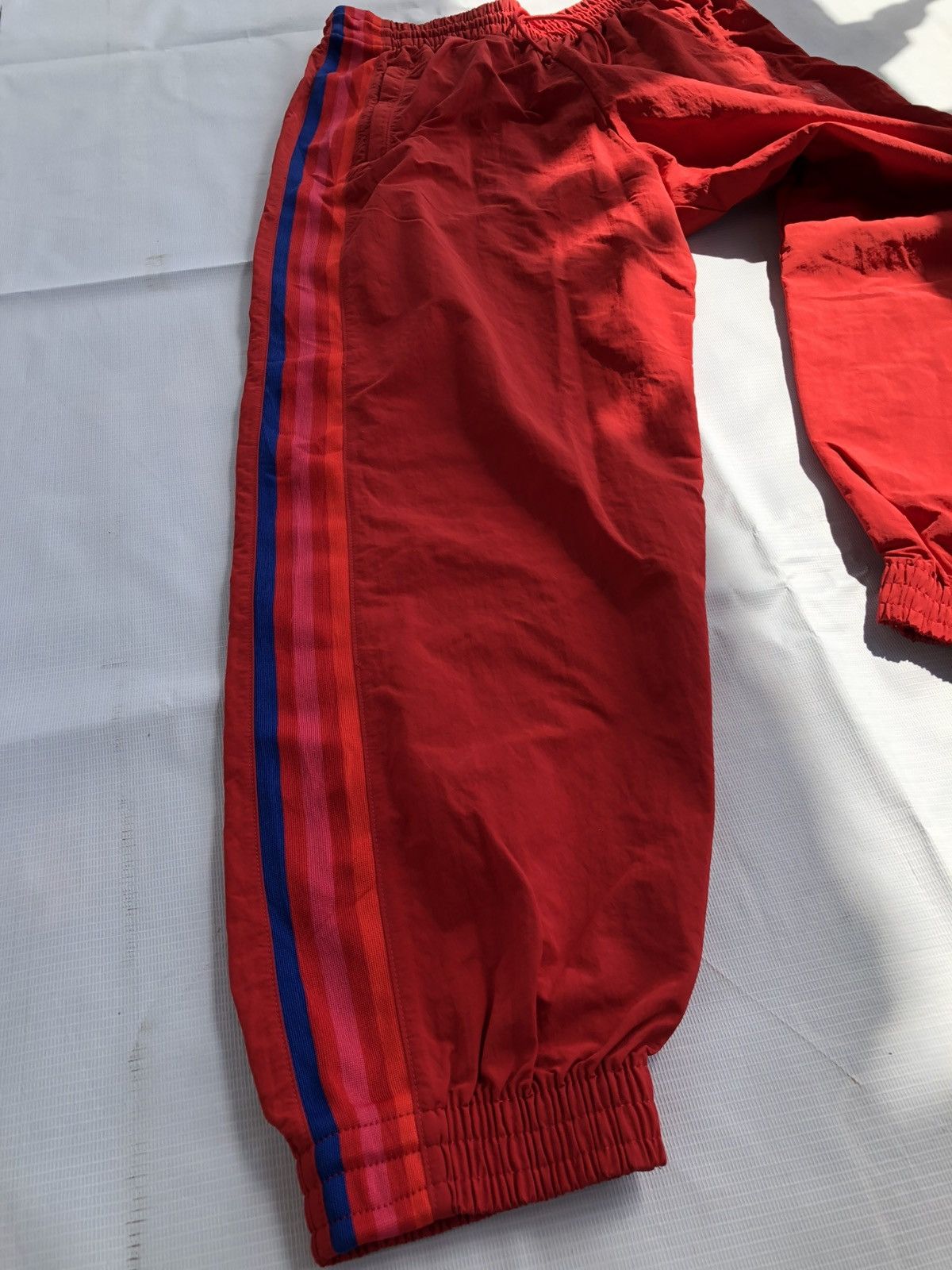 Adidas Vintage Adidas Trefoil Red jogger pant Size US 29 - 5 Thumbnail