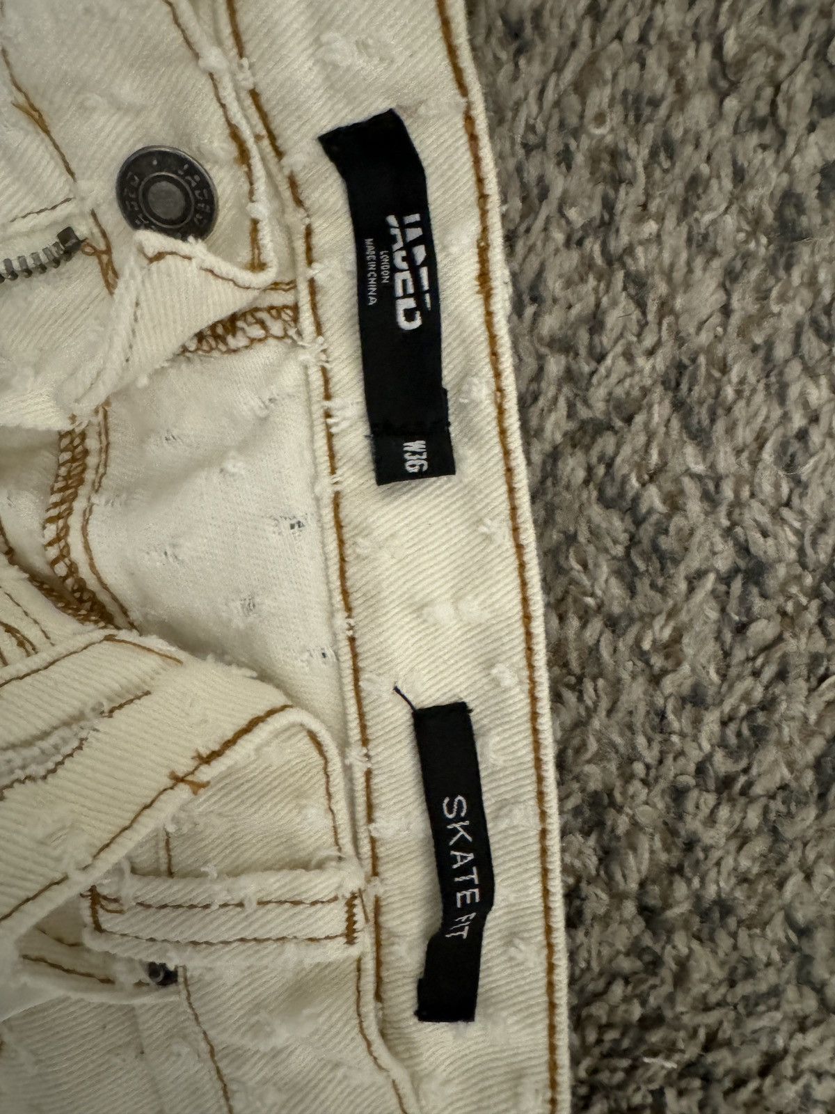 Jaded London Jaded London white distressed jeans Size US 36 / EU 52 - 2 Thumbnail