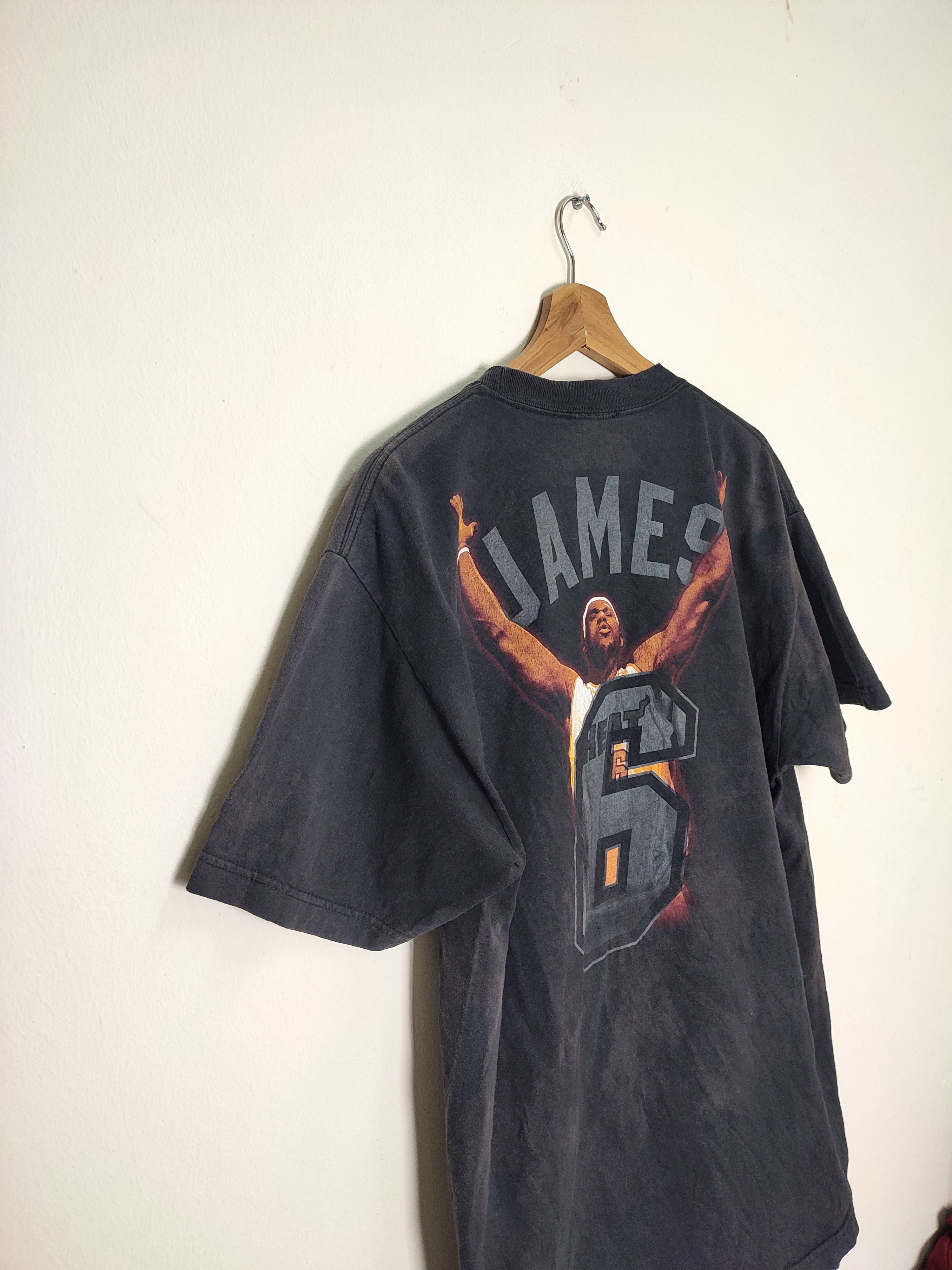 NBA Vintage Sun Faded LeBron James Miami Heat Jersey Tees Size US L / EU 52-54 / 3 - 3 Thumbnail