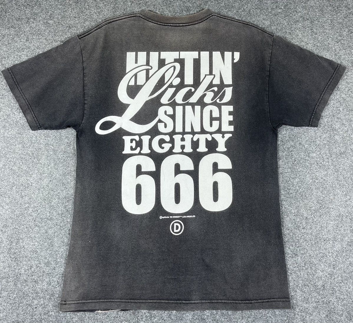 Dissizit Rare🔥DISSIZIT✖️KISS🔥HITTIN LICKS SINCE EIGTY666 Sun Faded Size US L / EU 52-54 / 3 - 2 Thumbnail