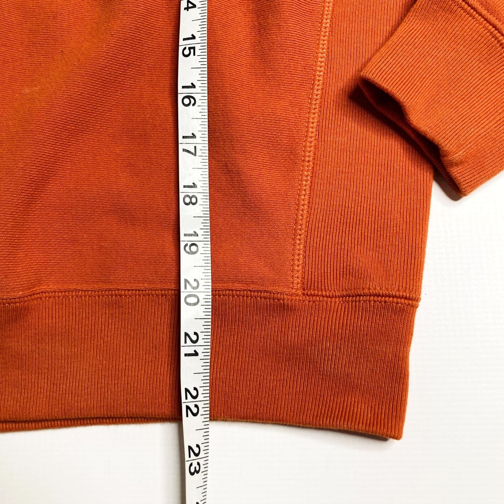 Champion VINTAGE Champion Reverse Weave Orange Sweatshirt Crew Neck Womens XS EUC Shirt Sweatshirt Women EUC Gators Logo Long Sleeve 84% cotton 16% polyester Size XS / US 0-2 / IT 36-38 - 7 Thumbnail