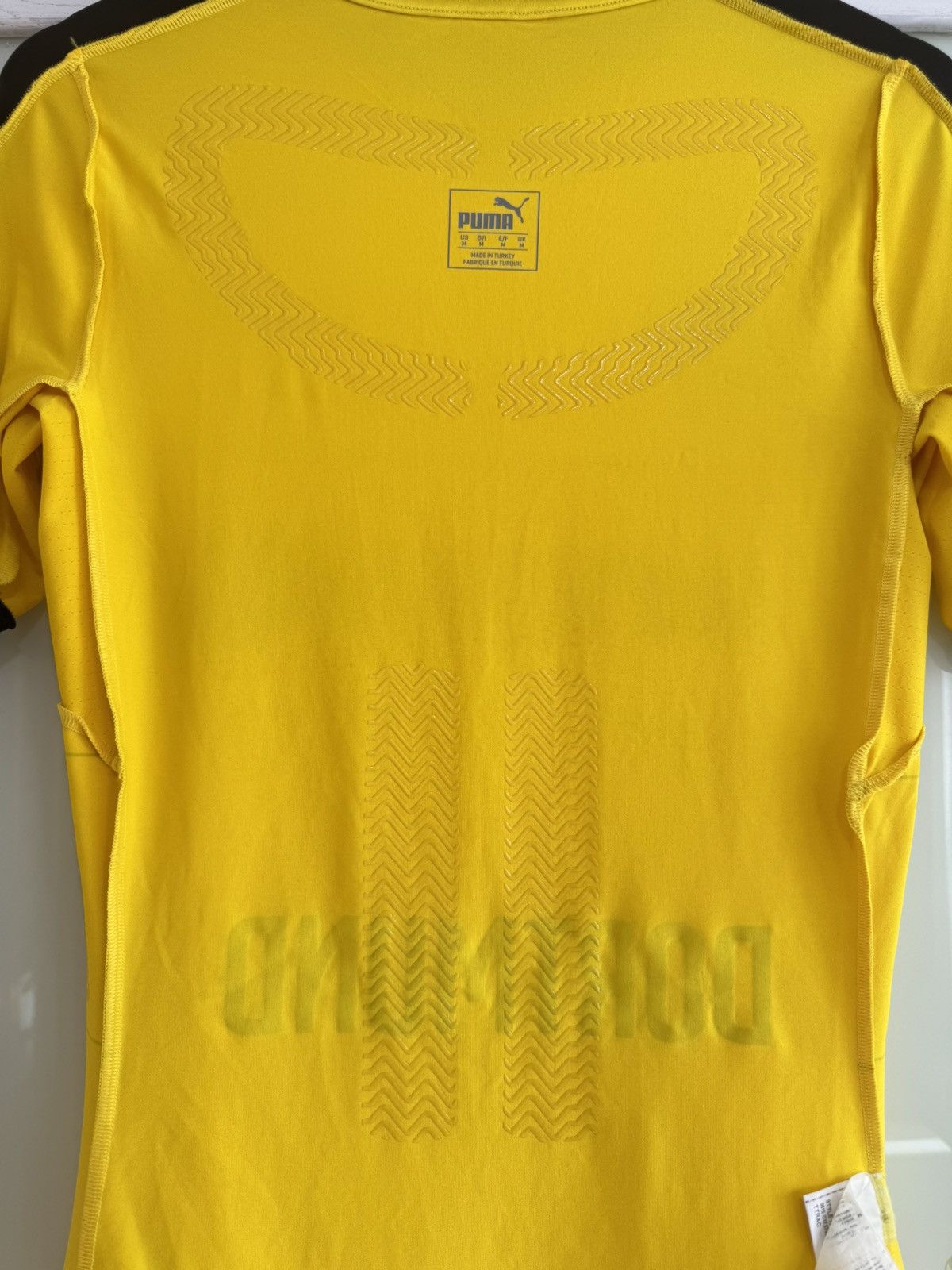 Puma Borussia Dortmund 2015-2016 Player Issue Soccer Jersey Kit Size US M / EU 48-50 / 2 - 7 Thumbnail