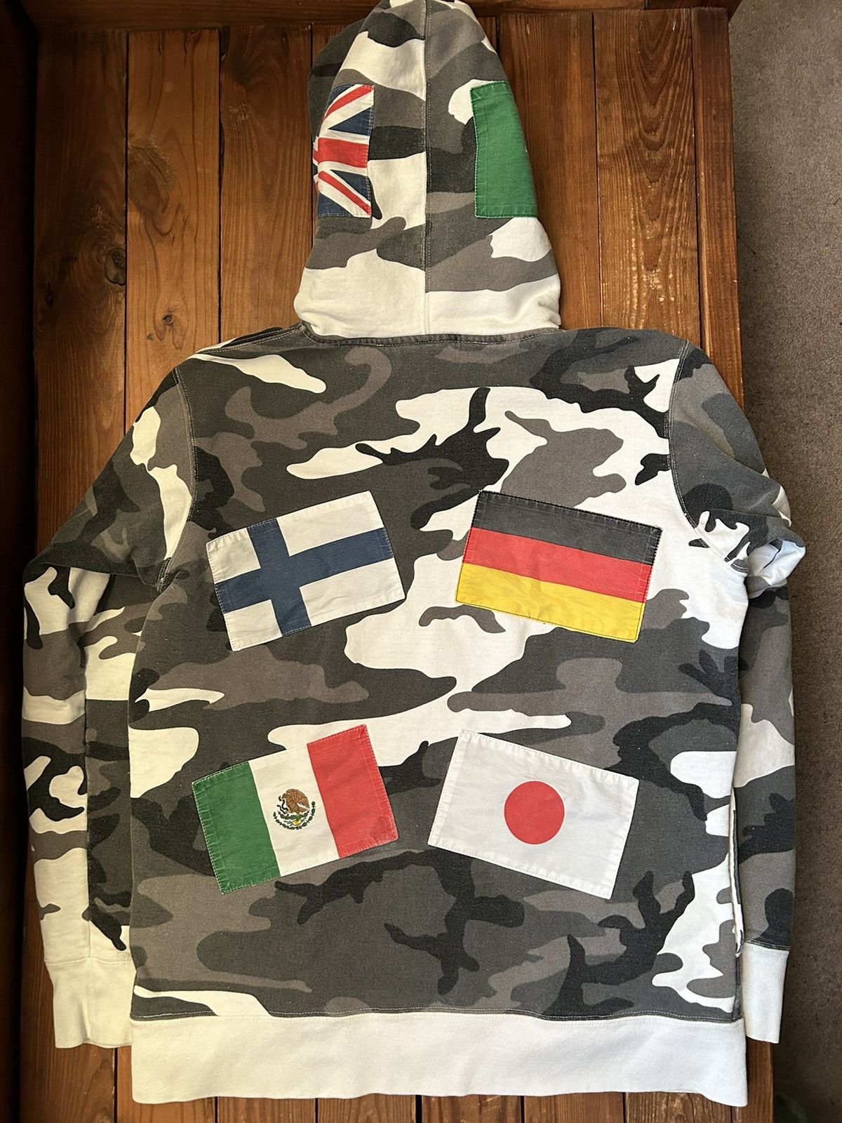 Supreme Supreme Snow Camo Flags Virgil Abloh Hoodie FW13 Size US L / EU 52-54 / 3 - 6 Thumbnail