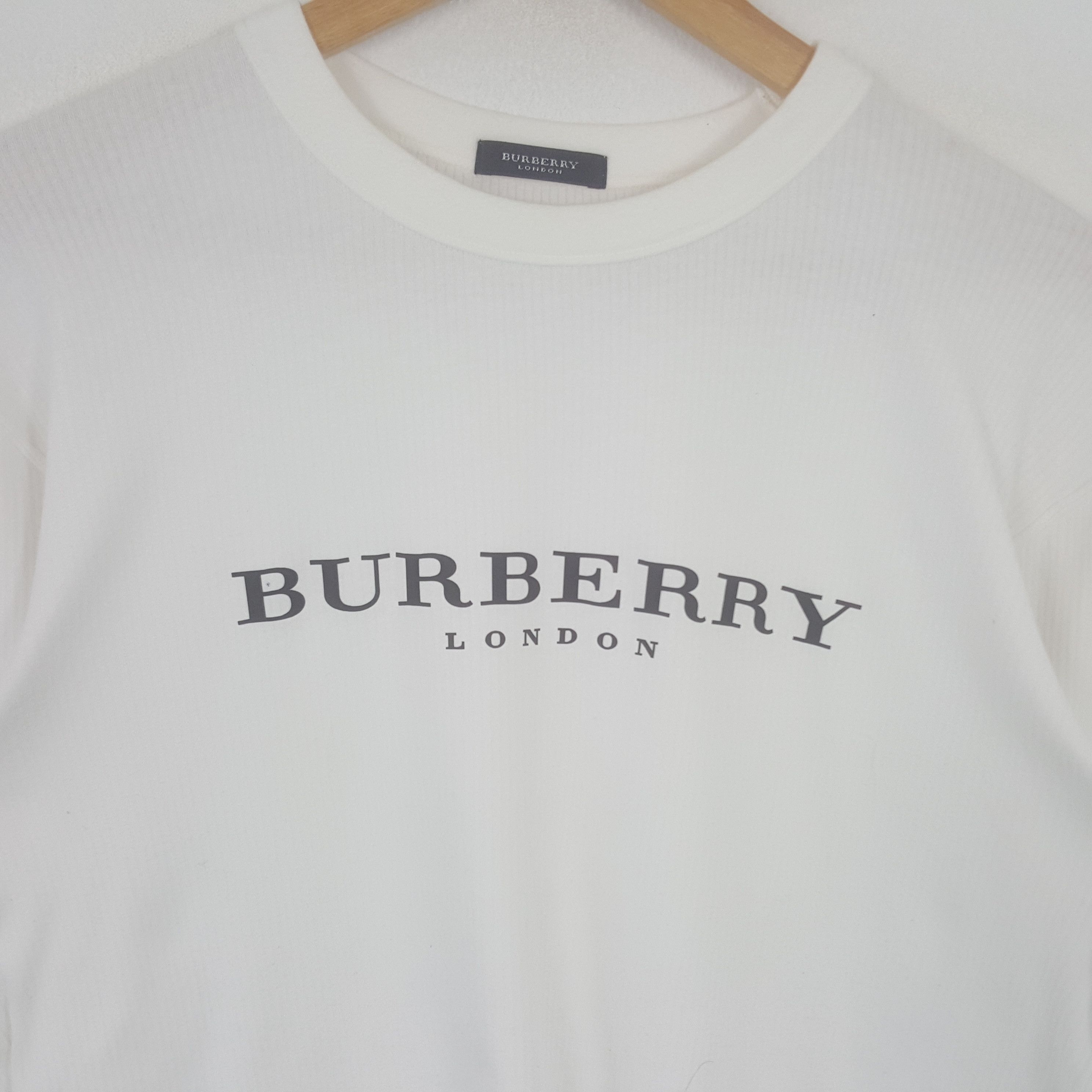 Burberry × Vintage Vintage Burberry London Spell Out Long Sleeve T-shirt Size US L / EU 52-54 / 3 - 2 Thumbnail