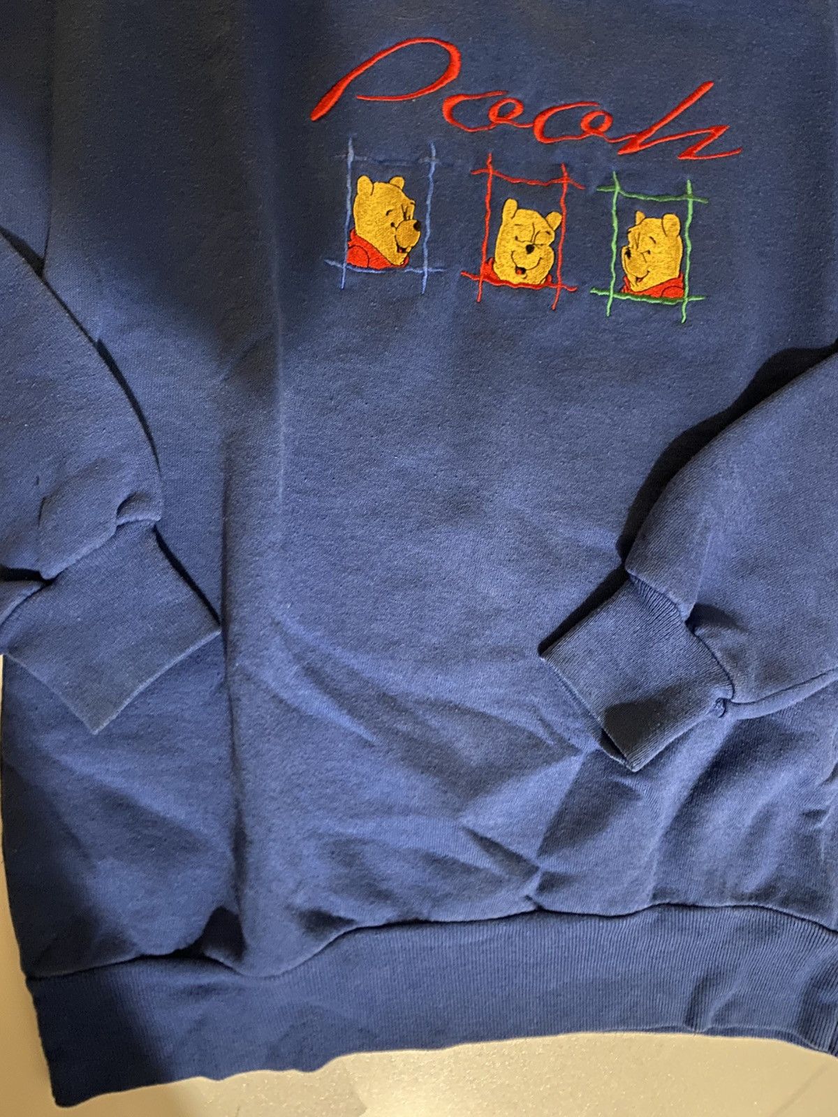 Disney Disney Winnie the Pooh Vintage Crewneck Size US L / EU 52-54 / 3 - 5 Thumbnail