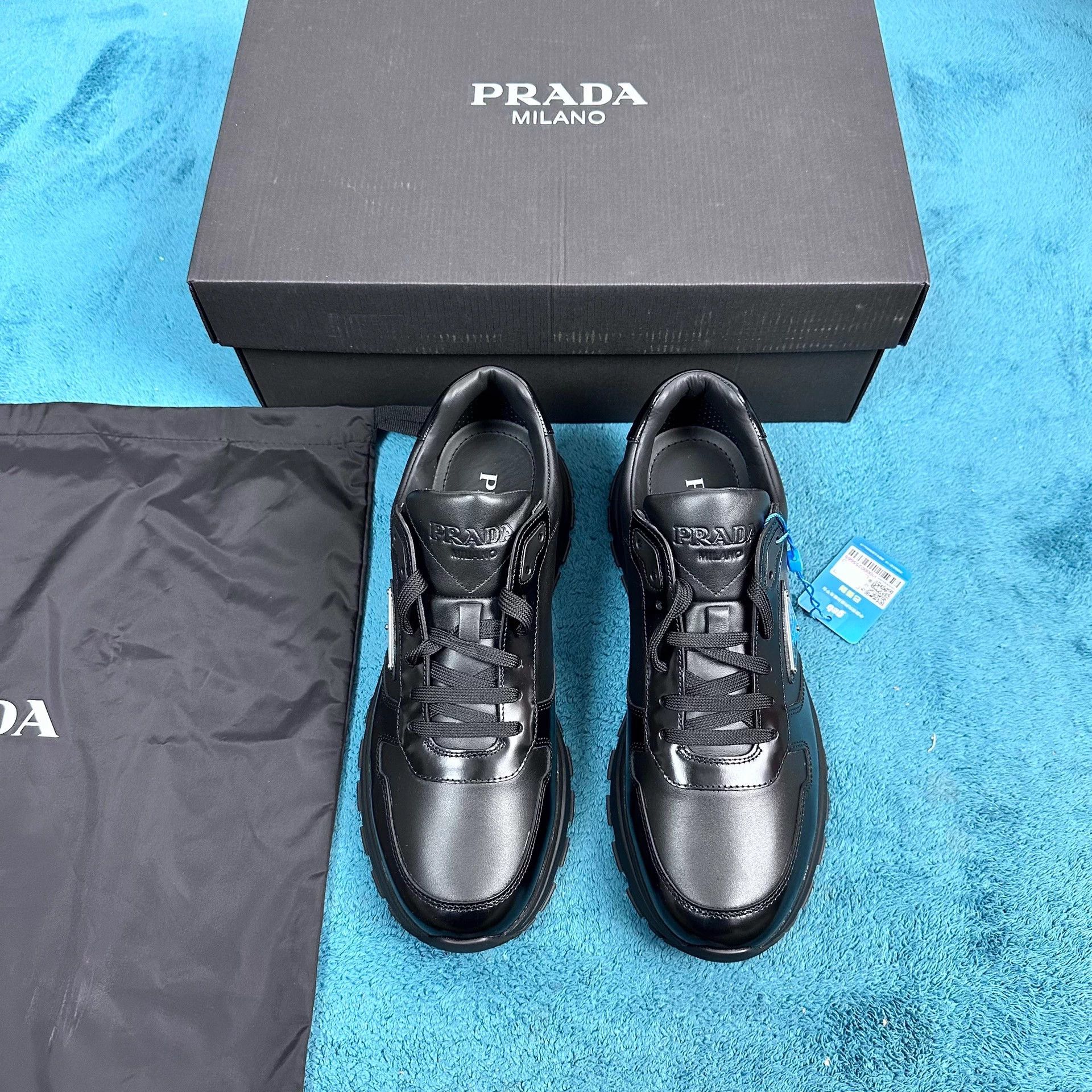 Prada Prada prax01 low-top logo sneakers black 7.5/41.5 Size US 7.5 / EU 40-41 - 1 Thumbnail