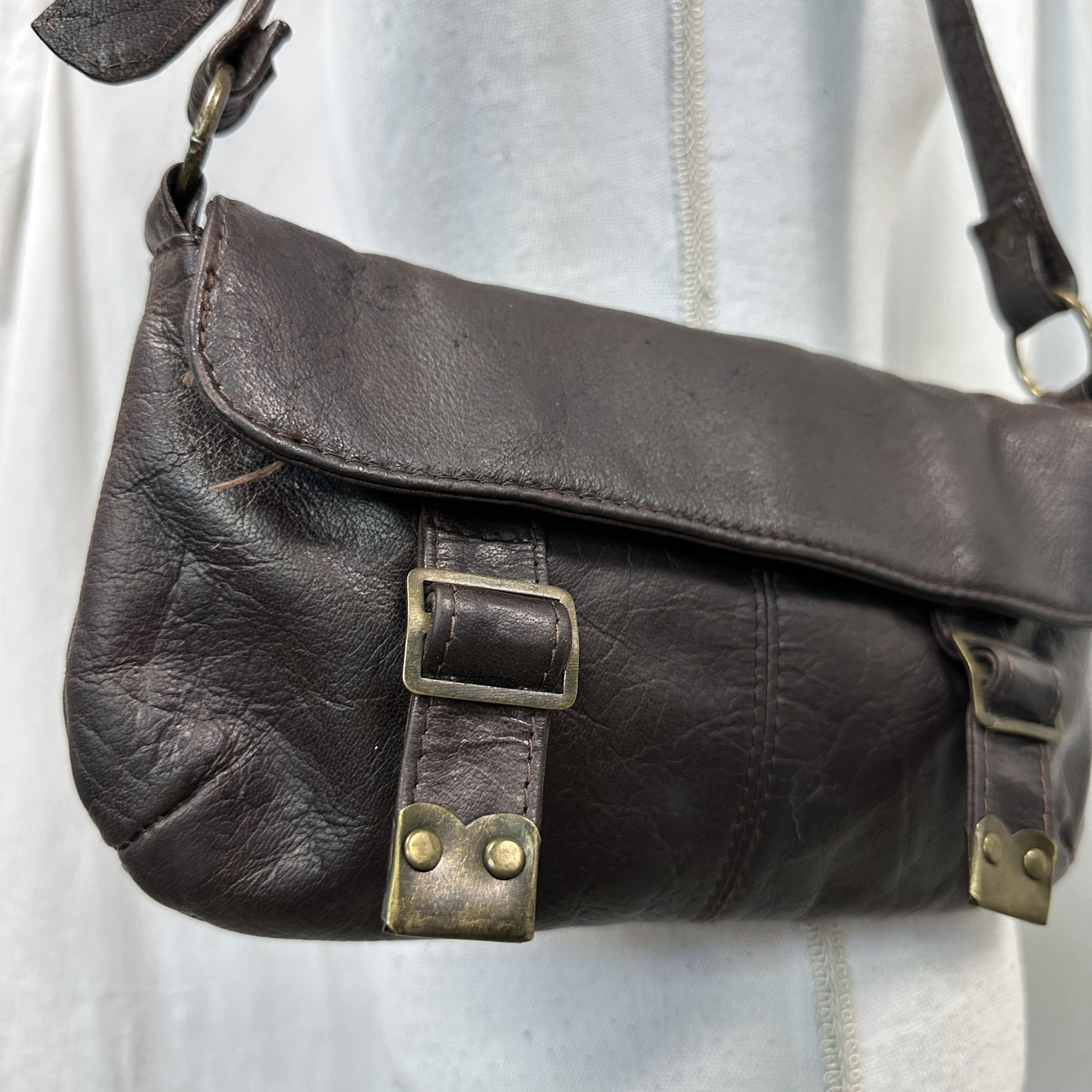 Vintage Vintage Leather Buckled Baguette Shoulder Bag Y2K Size ONE SIZE - 8 Thumbnail