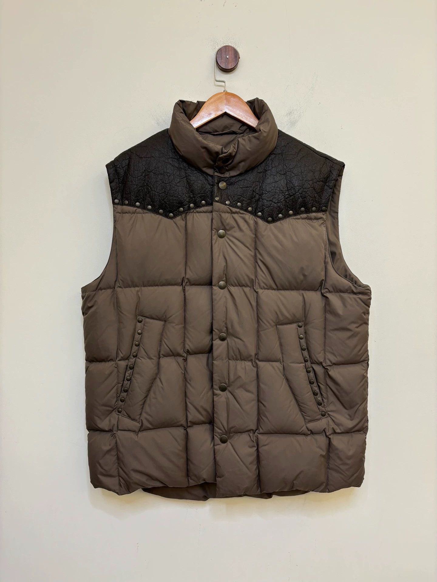 Philipp Plein phipps studded leather panel oversized down vest L Size US L / EU 52-54 / 3 - 1 Thumbnail
