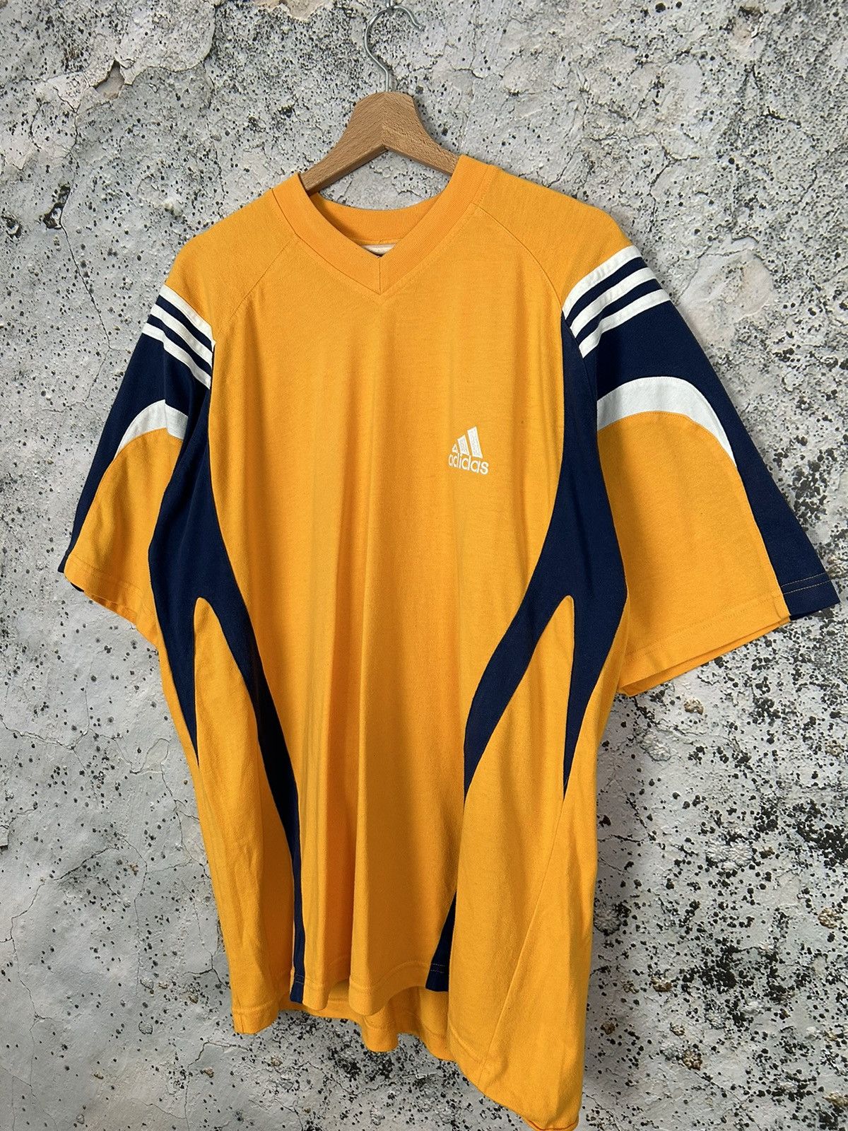 Adidas Vintage Adidas 90s Sportswear Tee Hype Streetwear Size US M / EU 48-50 / 2 - 2 Thumbnail