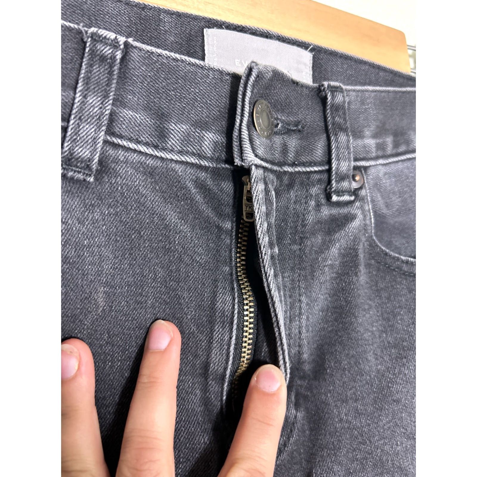 Everlane Everlane Skinny Jeans Womens Size 29 Inseam 30 Black Fade - Regular - Jeans - Women - 29 - Skinny - Black - 90s? (No, decade not provided) Size 29" - 6 Thumbnail