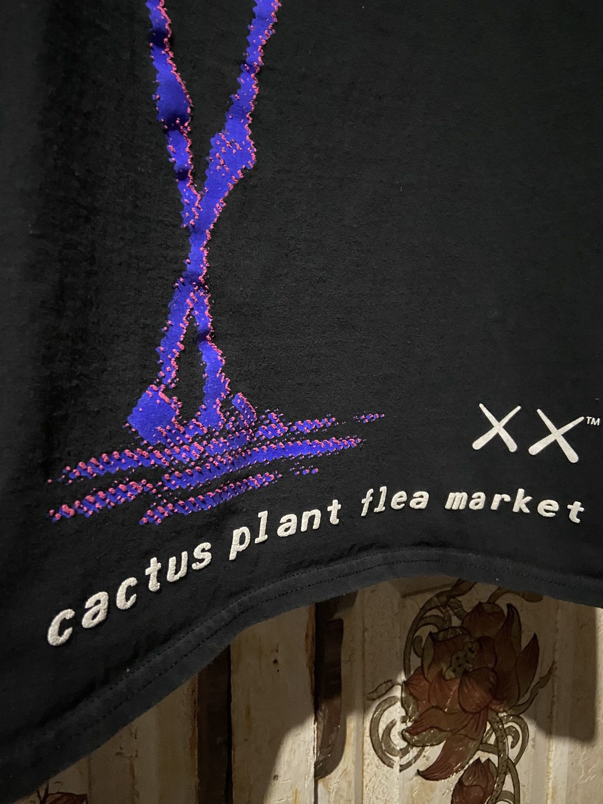 Cactus Plant Flea Market × Kaws Kaws x cactus plant flea market black t-shirt size L Size US L / EU 52-54 / 3 - 5 Thumbnail