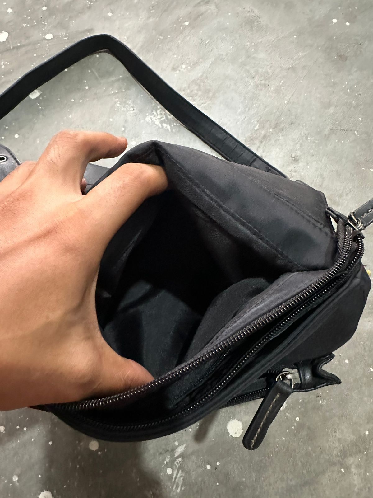 Yohji Yamamoto 🔥Ysaccs by Yohji Yamamoto nylon and leather Crossbody bag Size ONE SIZE - 10 Thumbnail