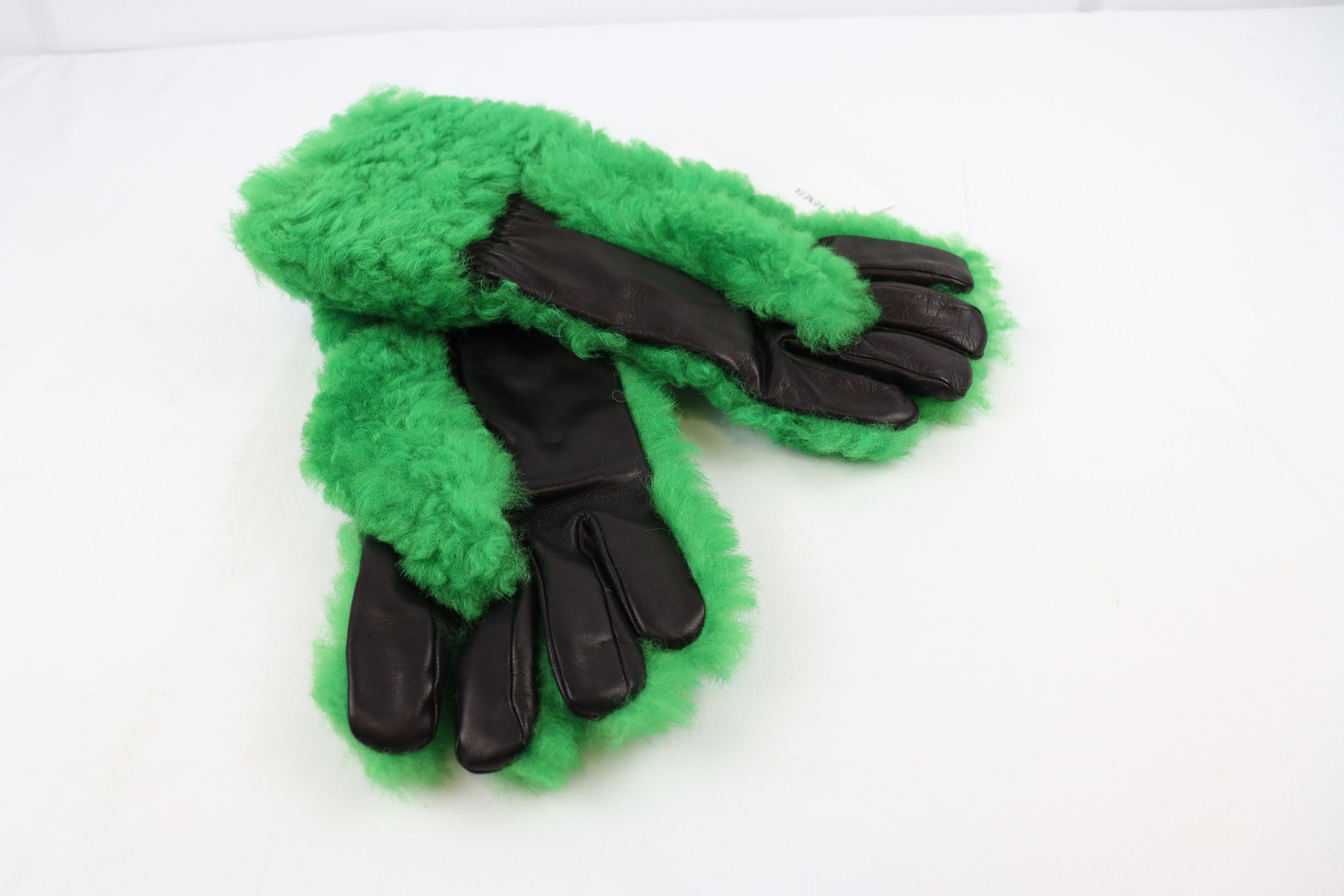 Bottega Veneta o1rshd10124 Size: 9.5 / Teddy Shearling Gloves in Parakeet Size ONE SIZE - 3 Thumbnail