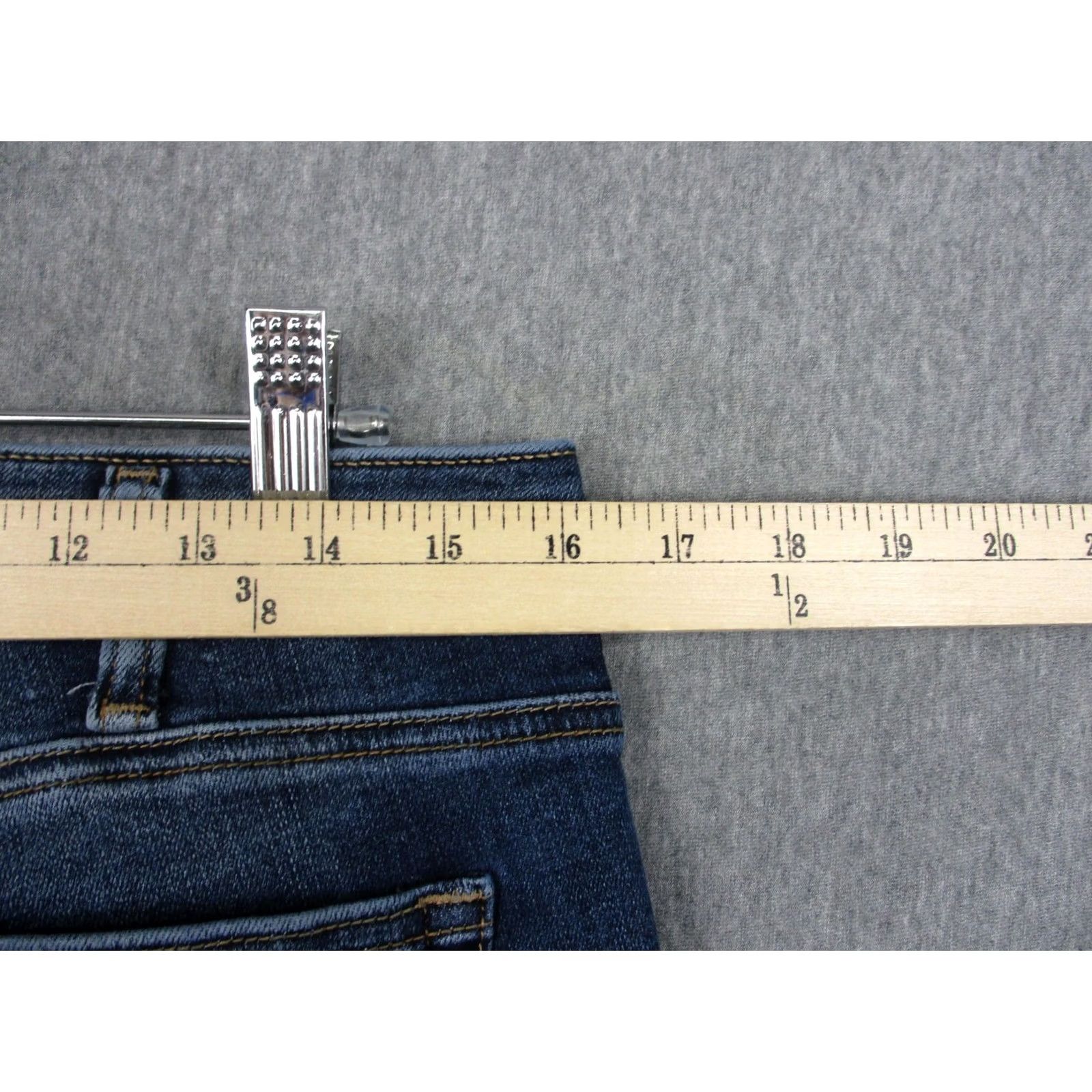 Silver Jeans Co. Silver Jeans Co High Note Flare Jeans Womens W32/L33 Blue Medium Wash Denim Flared Pockets Stretch 5-Pocket Zip Fly Button Womens Jeans Size 24" / US 00 / IT 34 - 7 Thumbnail