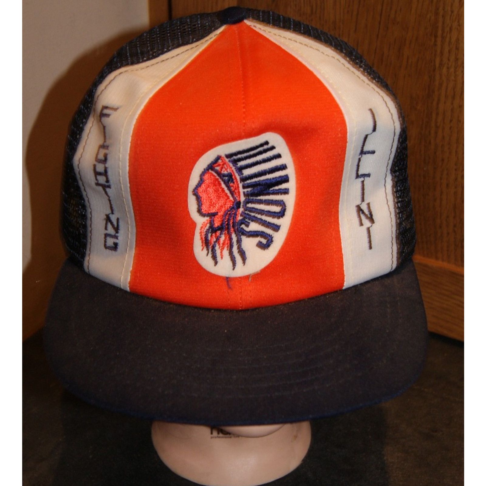 Vintage VTG ILLINOIS FIGHTING ILLINI Chief Trucker M Hat Cap USA Size ONE SIZE - 1 Thumbnail