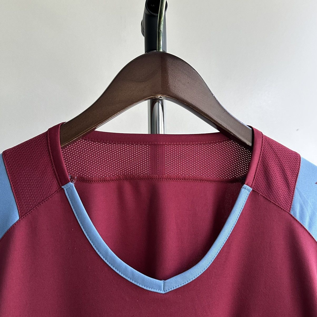 Hummel Vintage Hummel Aston Villa FC 2004/05 Soccer Jersey Shirt Size US XXL / EU 58 / 5 - 4 Thumbnail