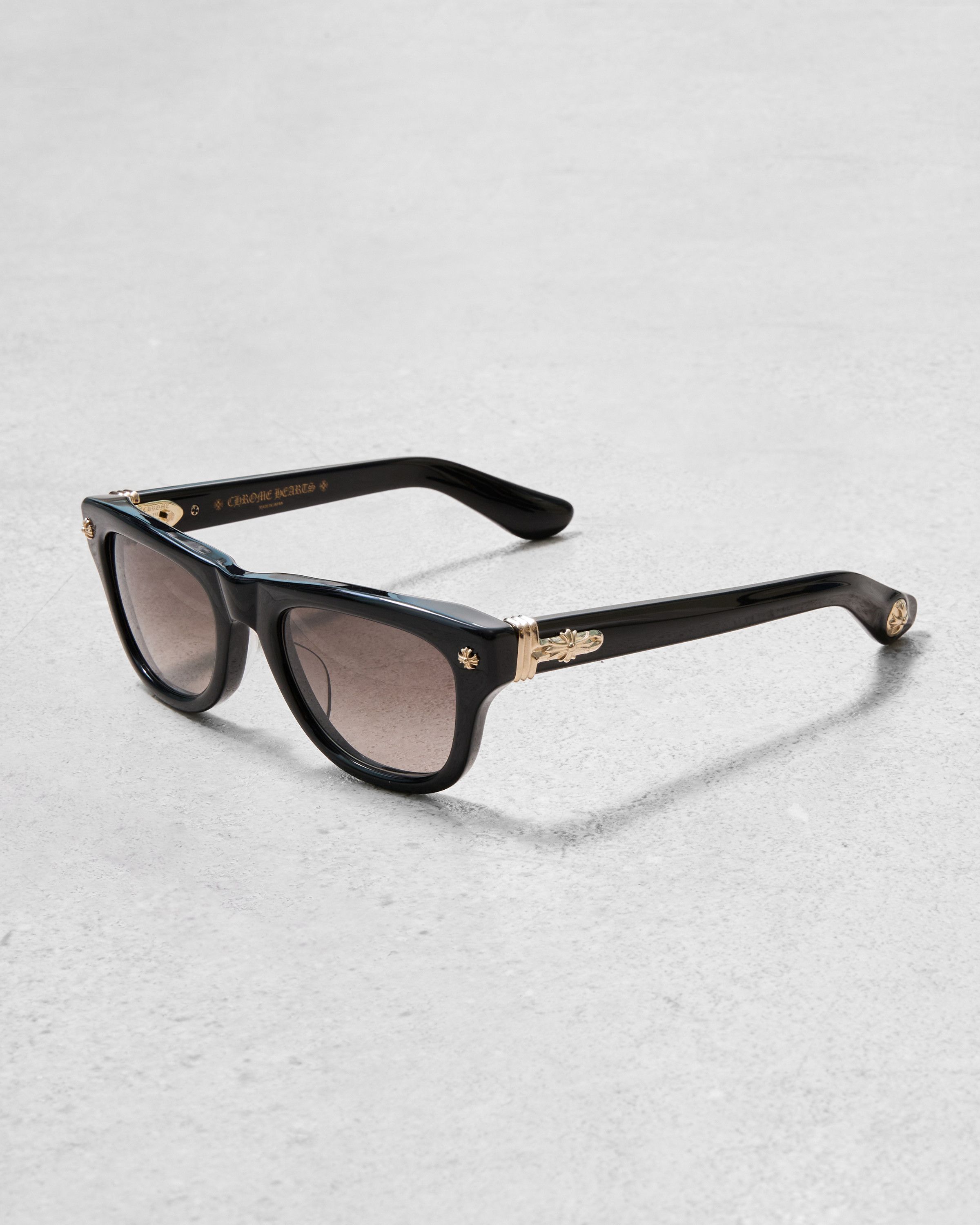 【送料&関税込】Chrome Hearts Cliterally - Black / 18k Gold Chrome Hearts Cliterally - Black / 18k Gold Sunglasses