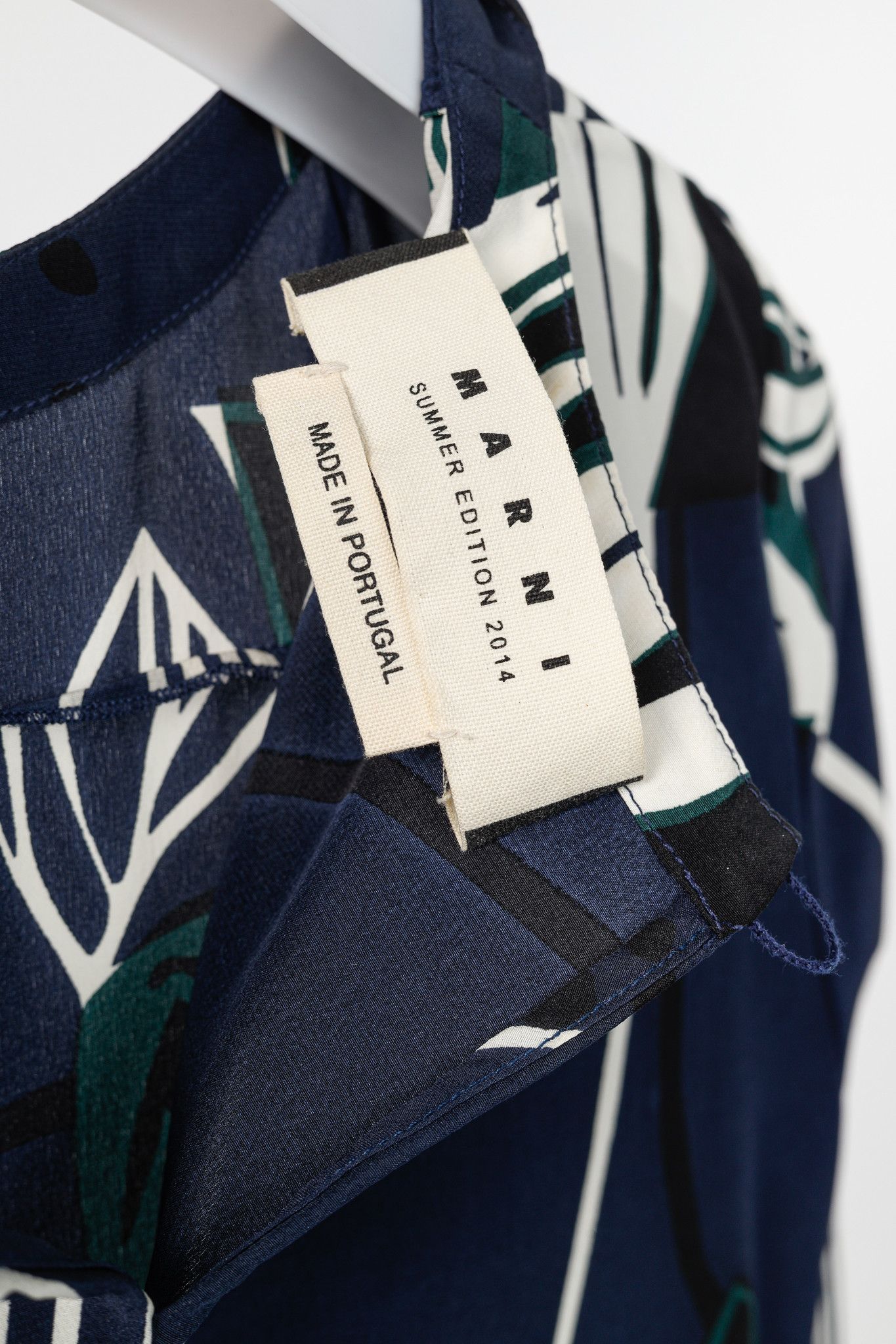 Marni Marni Dress SS/14 Navy Floral Silk Mini Dress Size S / US 4 / IT 40 - 4 Thumbnail