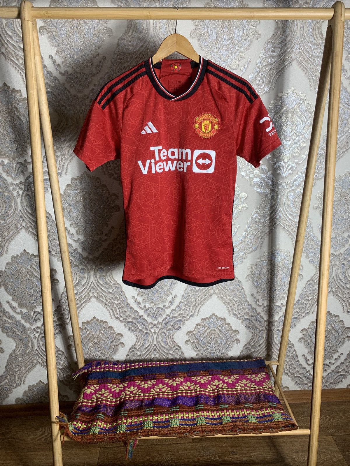 Adidas VINTAGE ADIDAS FC MANCHESTER UNITED ENGLAND SOCCER JERSEY Size US S / EU 44-46 / 1 - 1 Thumbnail