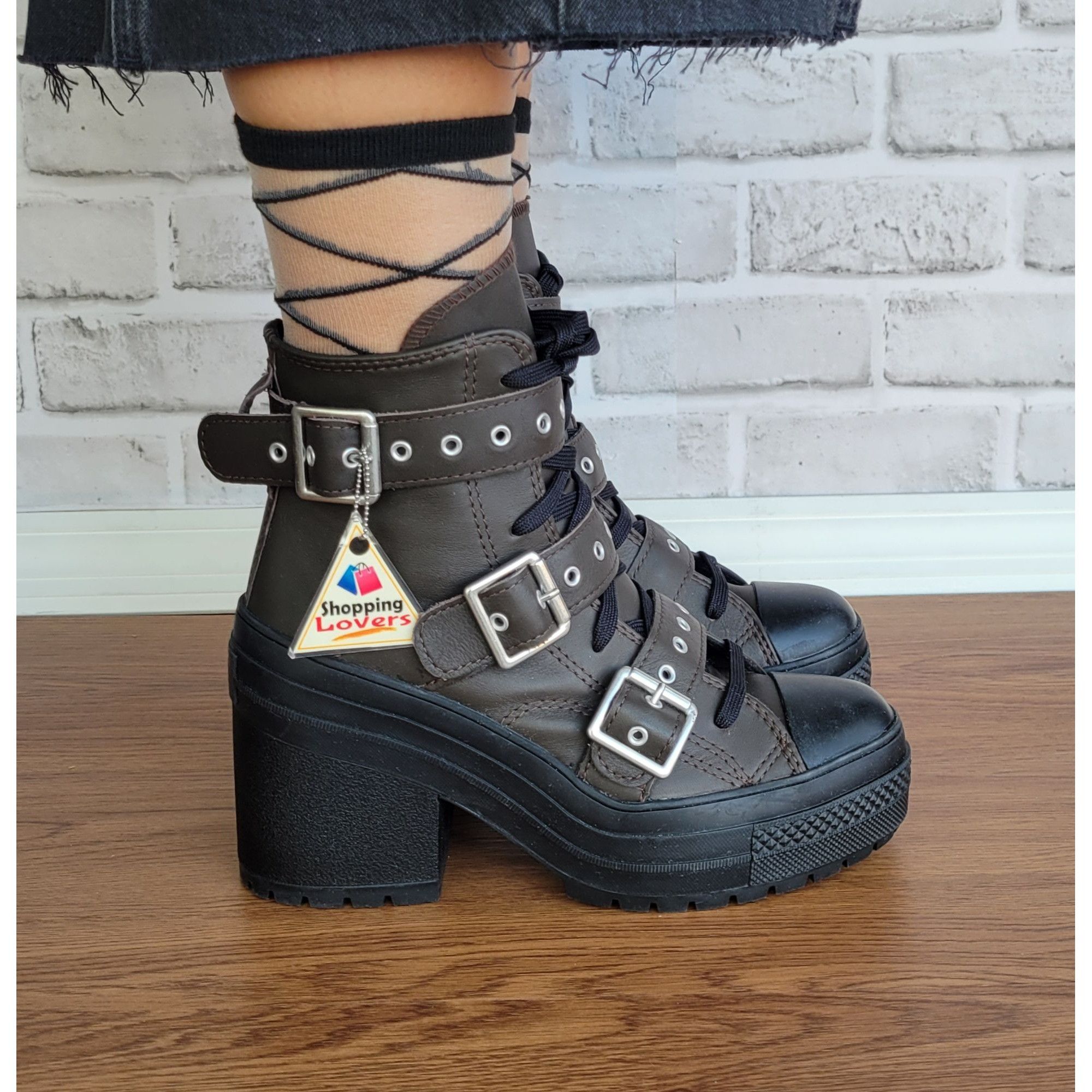 Converse ❤️Converse Chuck 70 De Luxe Heel Leather Buckles Womens Boot Size US 7 / IT 37 - 10 Thumbnail