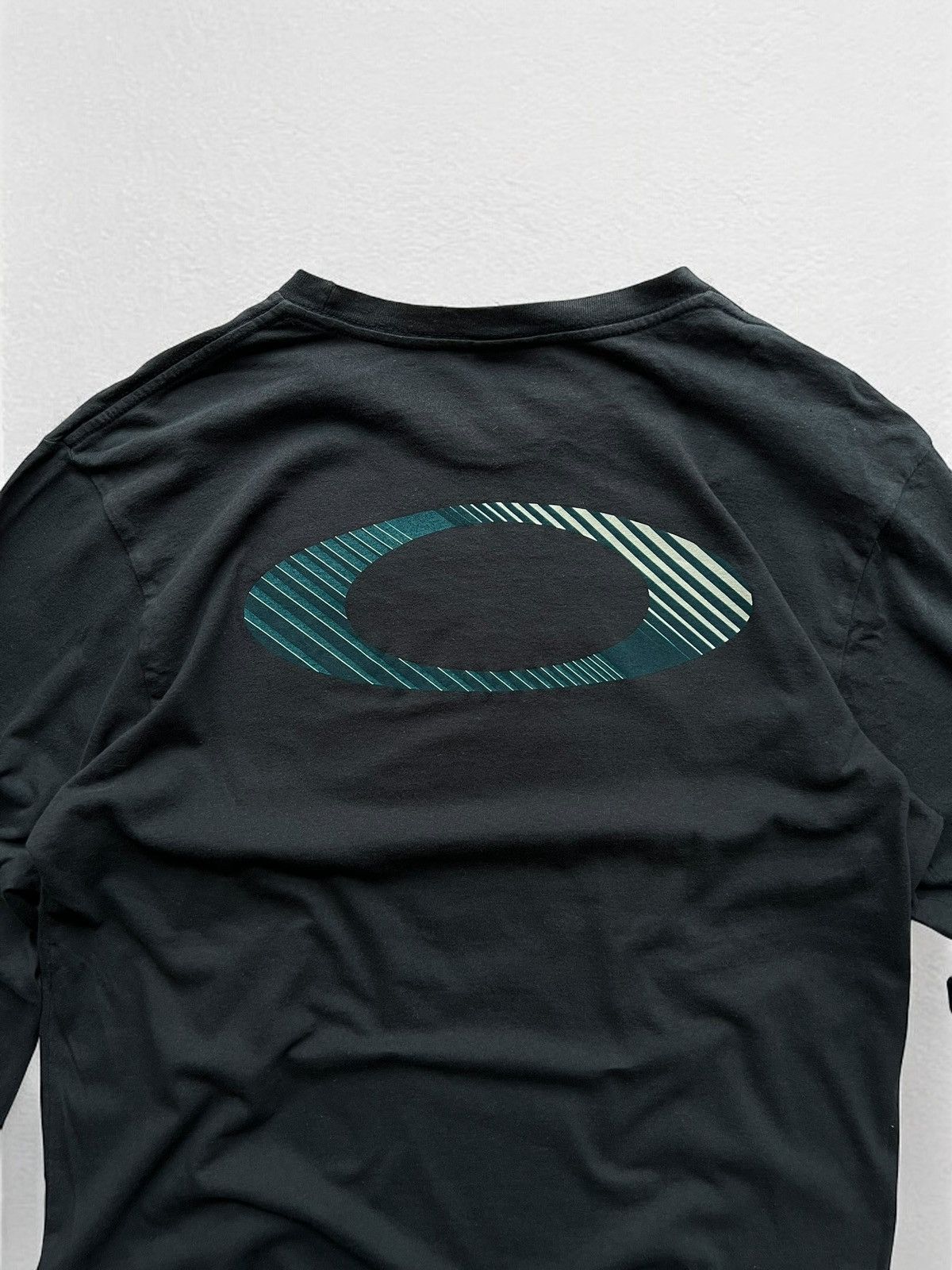 Oakley OAKLEY “BIG O” LONG SLEEVE T SHIRT TEE VINTAGE SWEATSHIRT Size US L / EU 52-54 / 3 - 5 Thumbnail