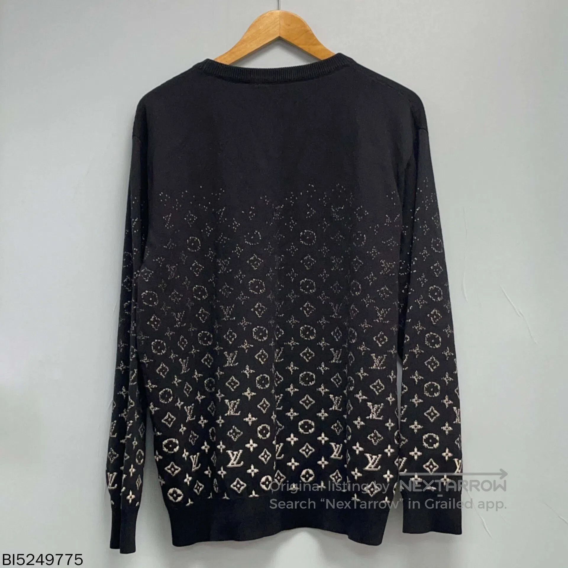 Louis Vuitton louis vuitton gradient long sleeve knit shirt. Size US XL / EU 56 / 4 - 2 Thumbnail