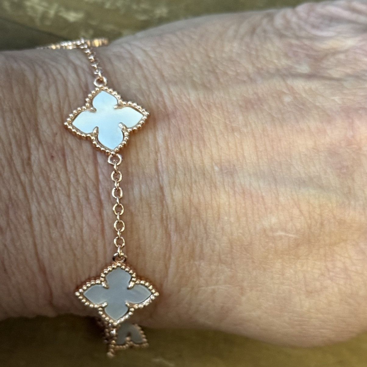 Other Rose gold station mother of pearl inlay clover bracelet Size ONE SIZE - 3 Thumbnail