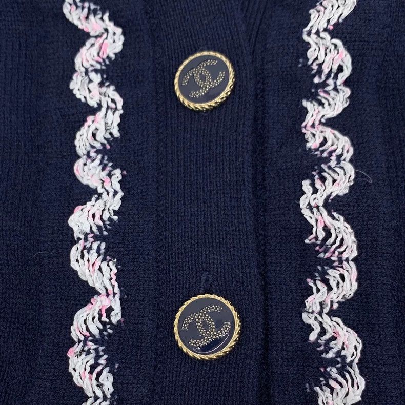 Chanel Chanel Navy Cashmere Cardigan with VNeck -2505 Size US XXS / EU 40 - 5 Thumbnail
