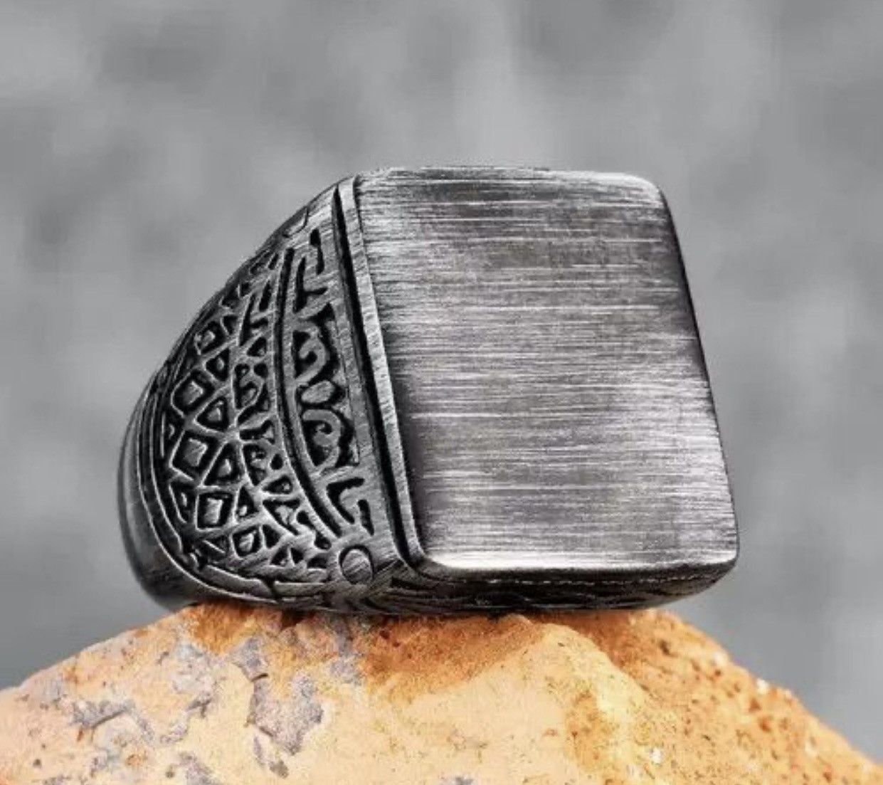 Other Vintage Black Brushed Pattern Stainless Steel Mens Ring Size ONE SIZE - 1 Thumbnail