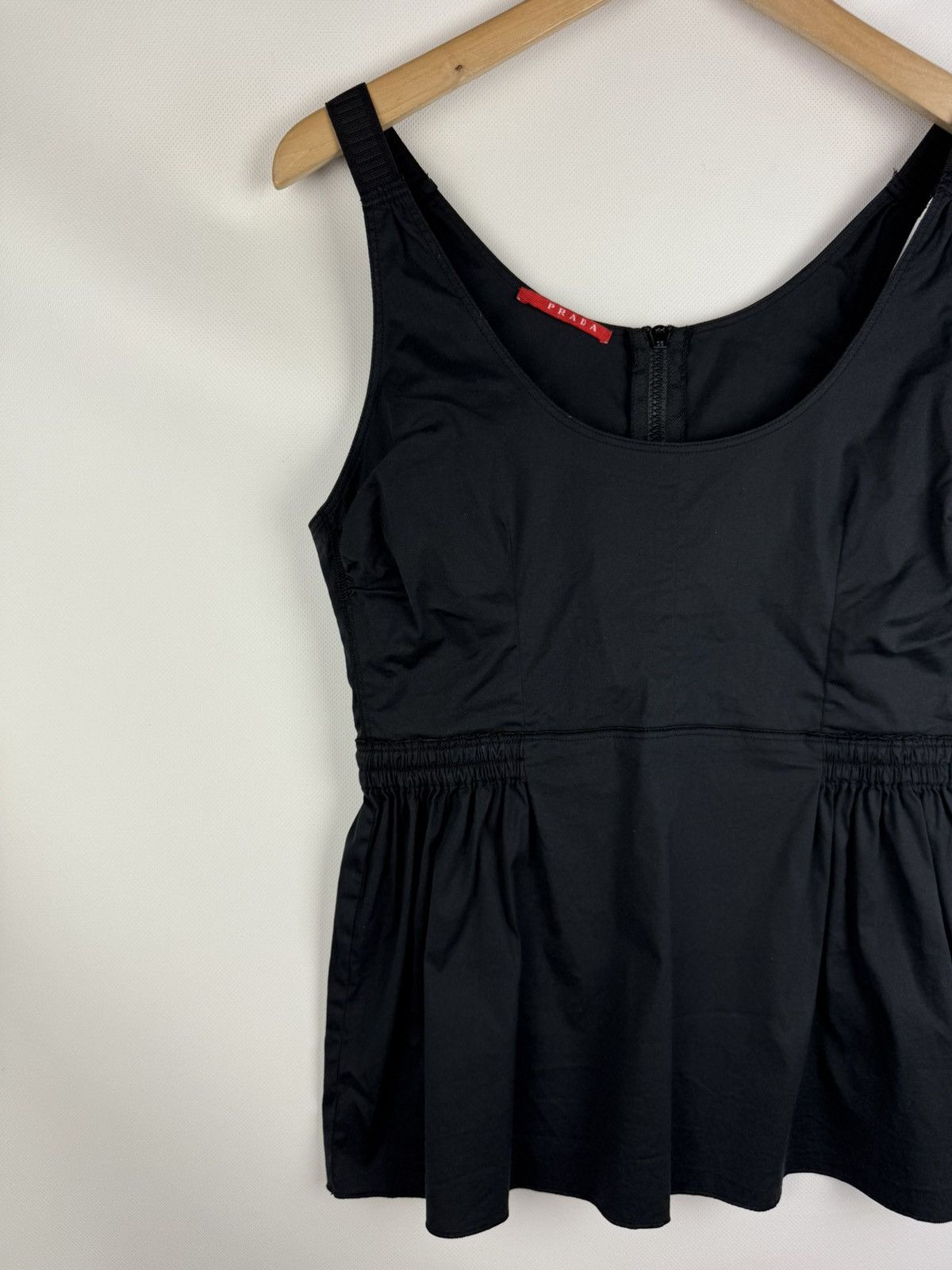 Prada × Vintage Prada Ladies Sleeveless Tank Top Blouse Size 44 Size M / US 6-8 / IT 42-44 - 2 Thumbnail