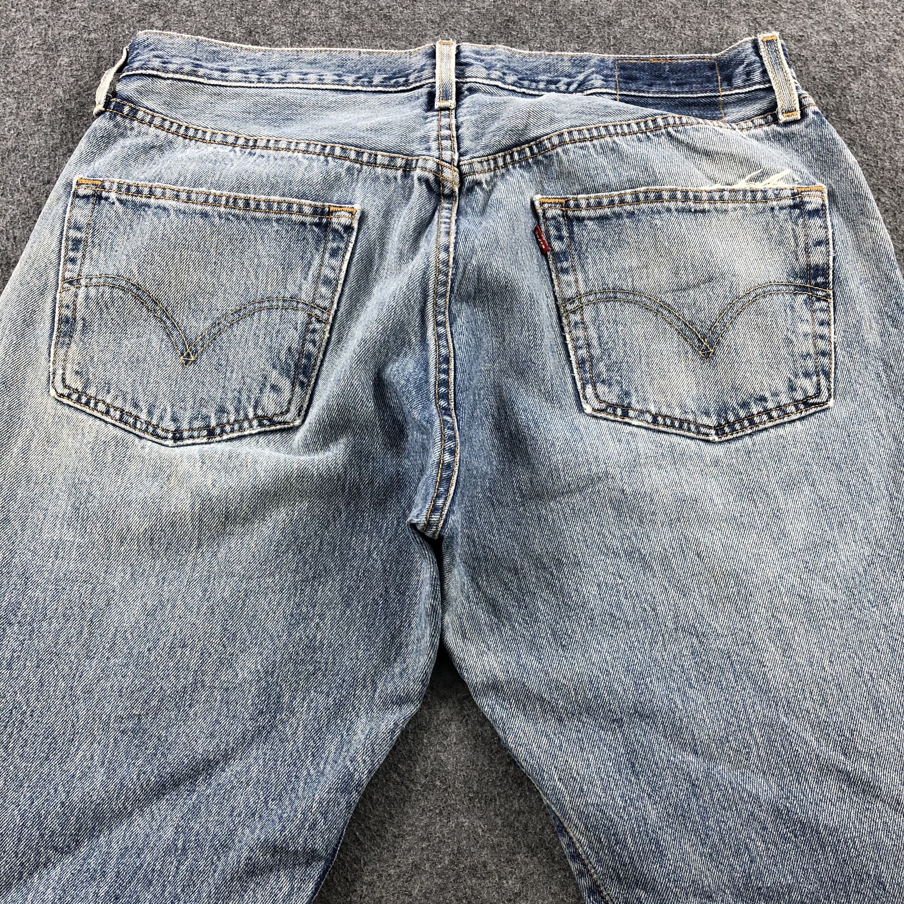 Levi's 90s Vintage Blue Wash Levis 501 Jeans-JM1794 Size US 35 - 4 Thumbnail