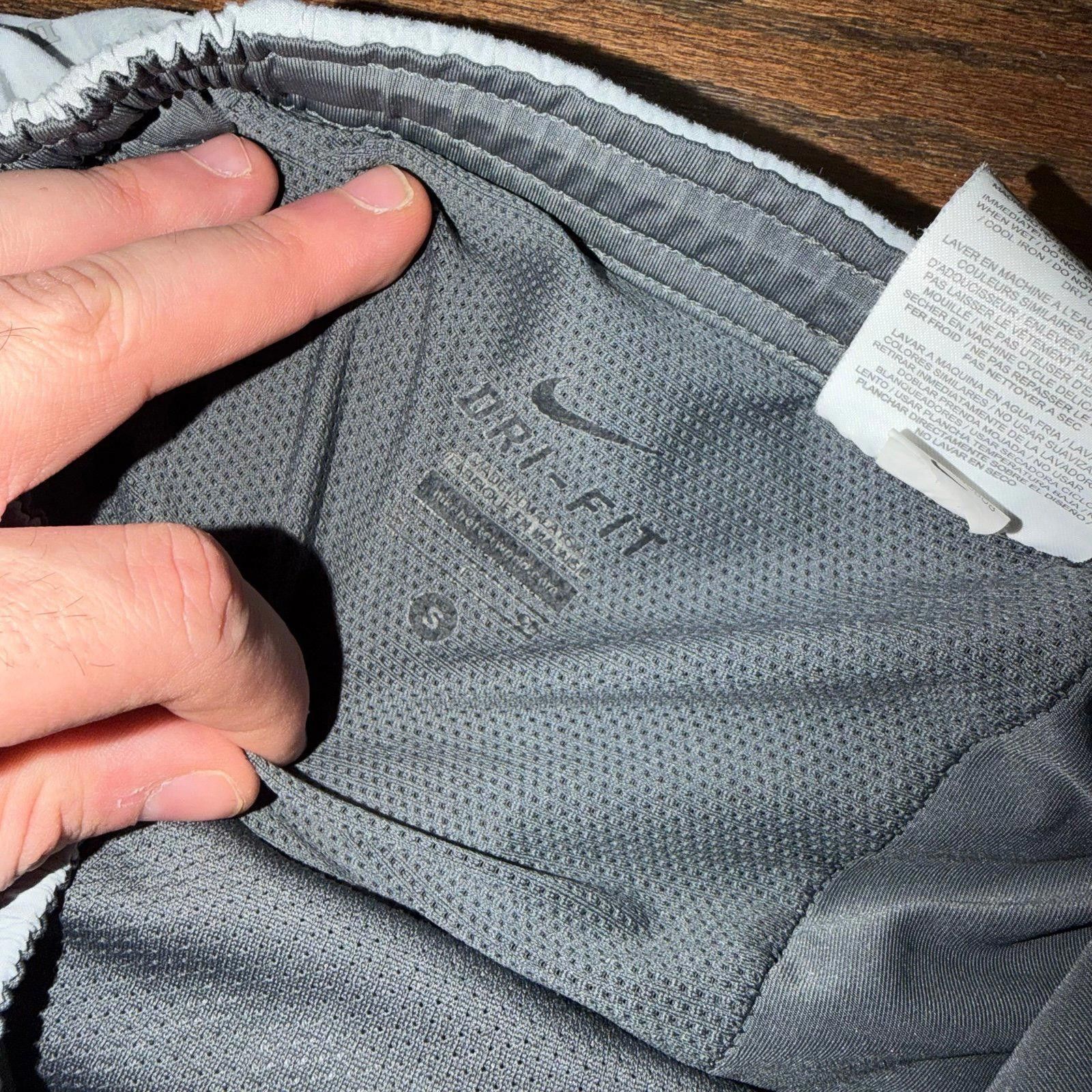Nike Nike Dri-Fit Gray Contrast Running Shorts Mens SM Y2K 90s Size US 30 / EU 46 - 3 Thumbnail