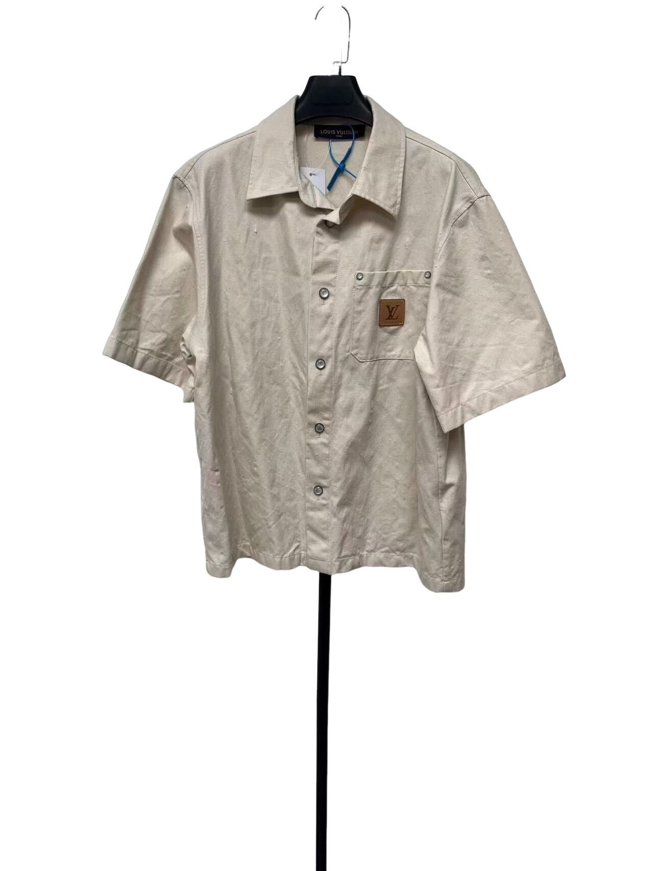 Louis Vuitton Louis Vuitton Le Monde Est A Vous Silk Shirt L Size US L / EU 52-54 / 3 - 1 Thumbnail