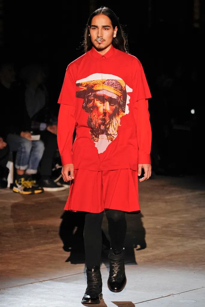 Givenchy Red Minotaur Print Oversized T-Shirt Size XS / US 0-2 / IT 36-38 - 3 Thumbnail