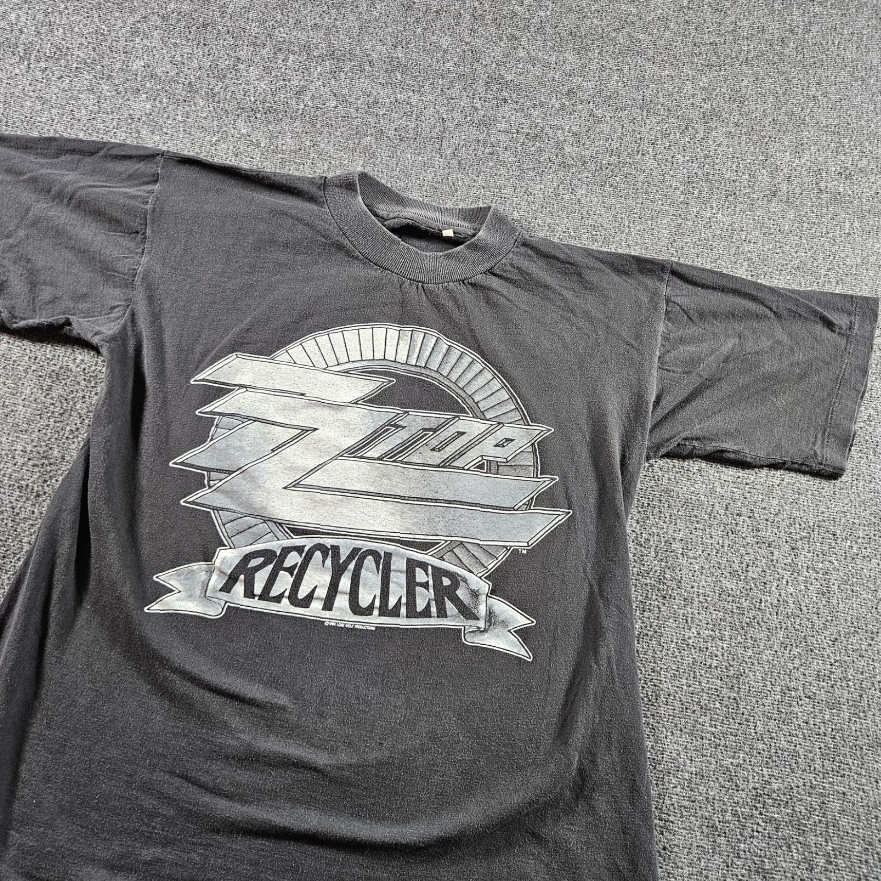 Vintage VINTAGE ZZ Top Recycler World Tour Shirt Mens M Black Crew Neck Short Sleeve Graphic Print 1991 Concert Tee Size US M / EU 48-50 / 2 - 4 Thumbnail
