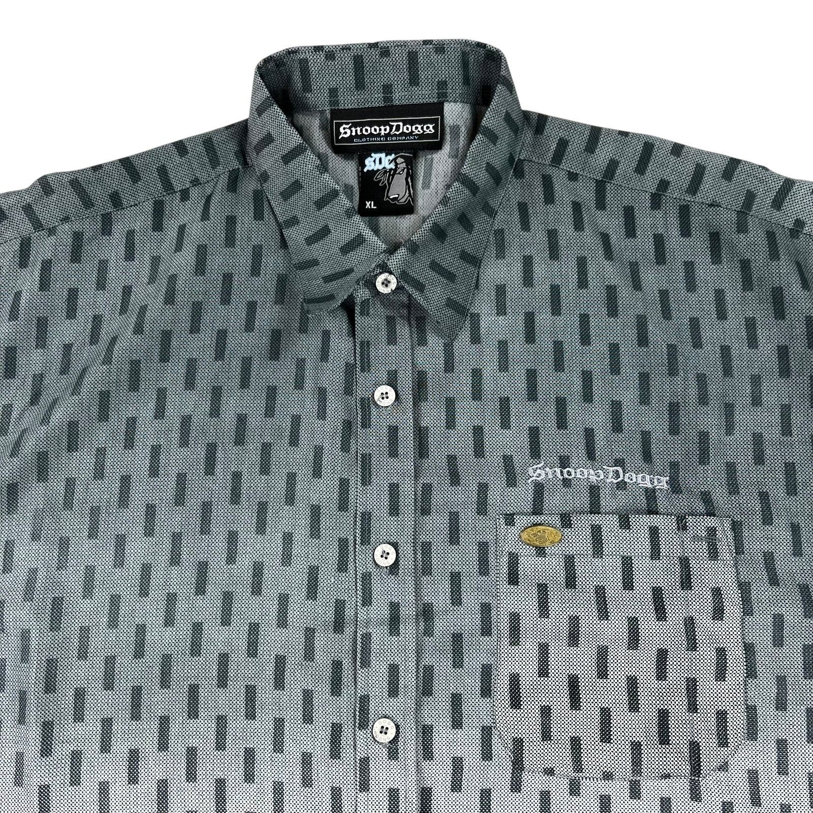 Rap Tees × Snoop Dogg × Vintage Vintage Y2K Snoop Dogg Clothing Co boxy button up shirt (XL) Size US XL / EU 56 / 4 - 4 Thumbnail
