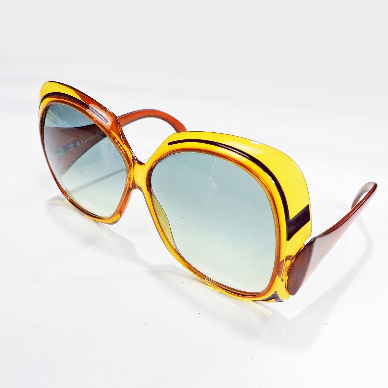 Dior 80’S CHRISTIAN DIOR FEMININE DESIGNER SUNGLASSES [2044] Size ONE SIZE - 3 Thumbnail