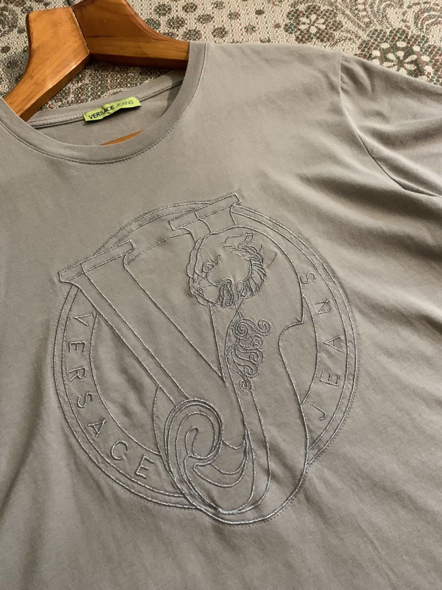 Versace Jeans Couture T-shirt Versace jeans couture luxury item big logo Size US M / EU 48-50 / 2 - 3 Thumbnail