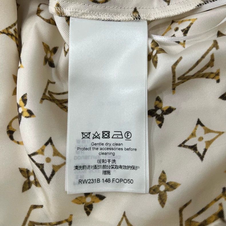 Louis Vuitton Louis Vuitton Mulberry silk logo printed full print casual Size US 36 / EU 52 - 6 Thumbnail
