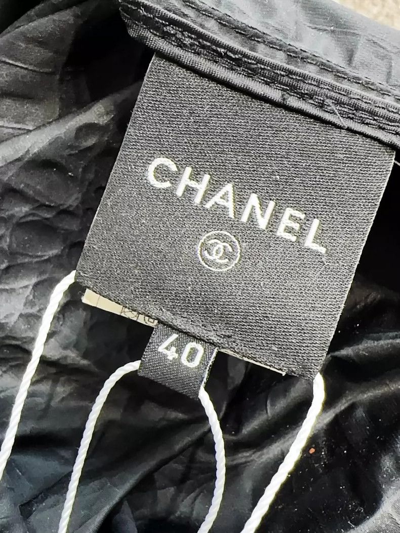 Chanel Chanel Black long-sleeved zipper jacket Size S / US 4 / IT 40 - 4 Thumbnail